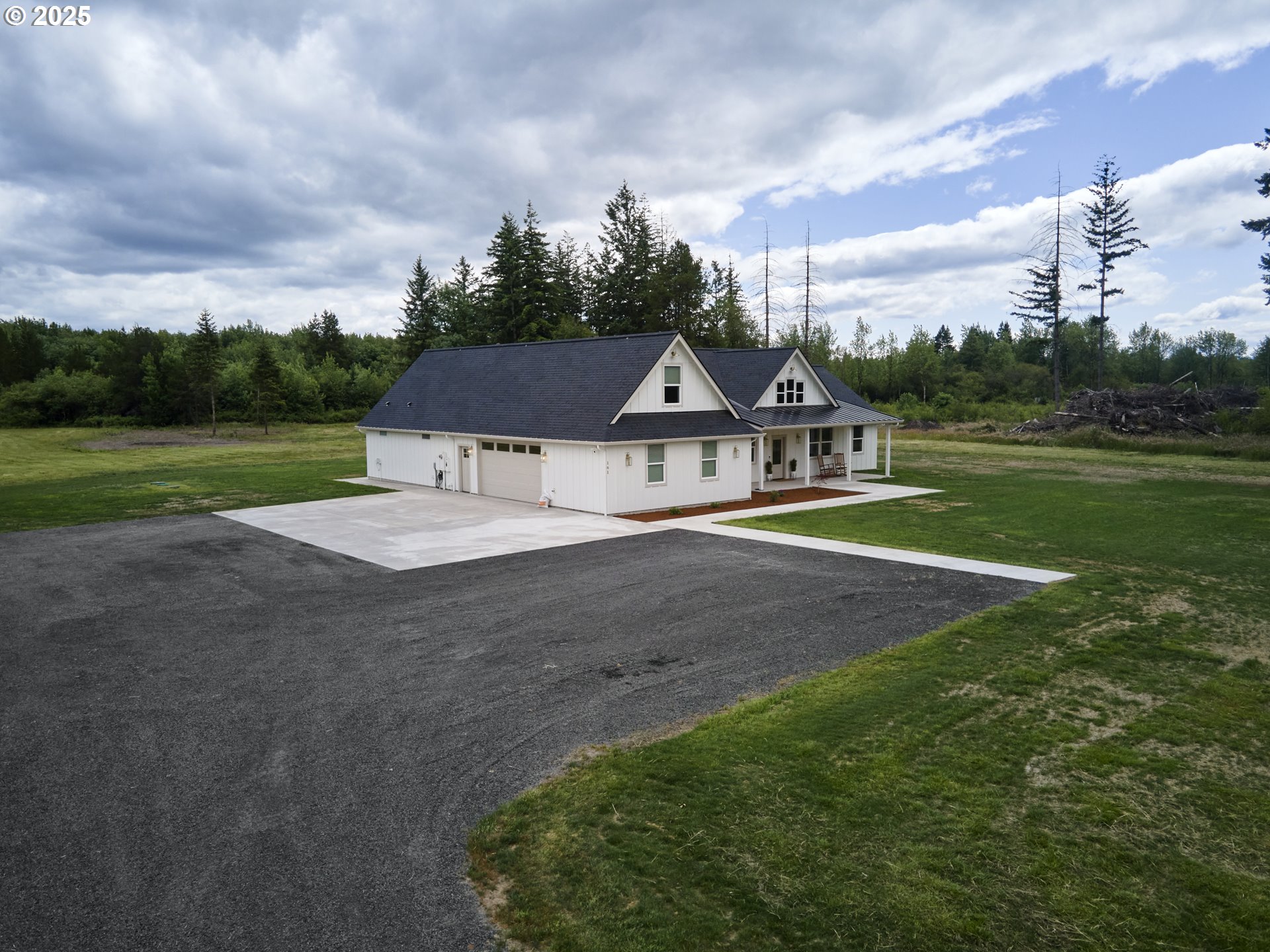 161 LACAMAS LN