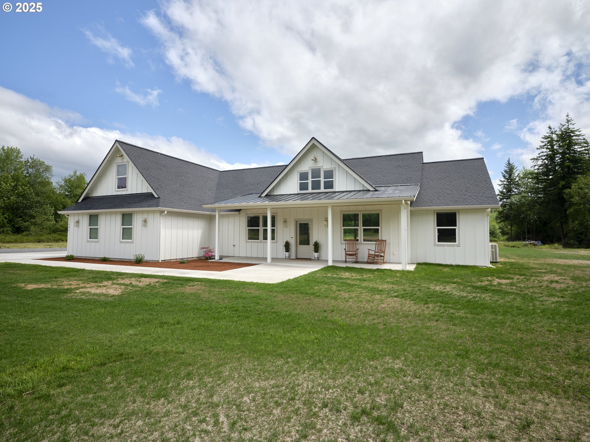 161 LACAMAS LN