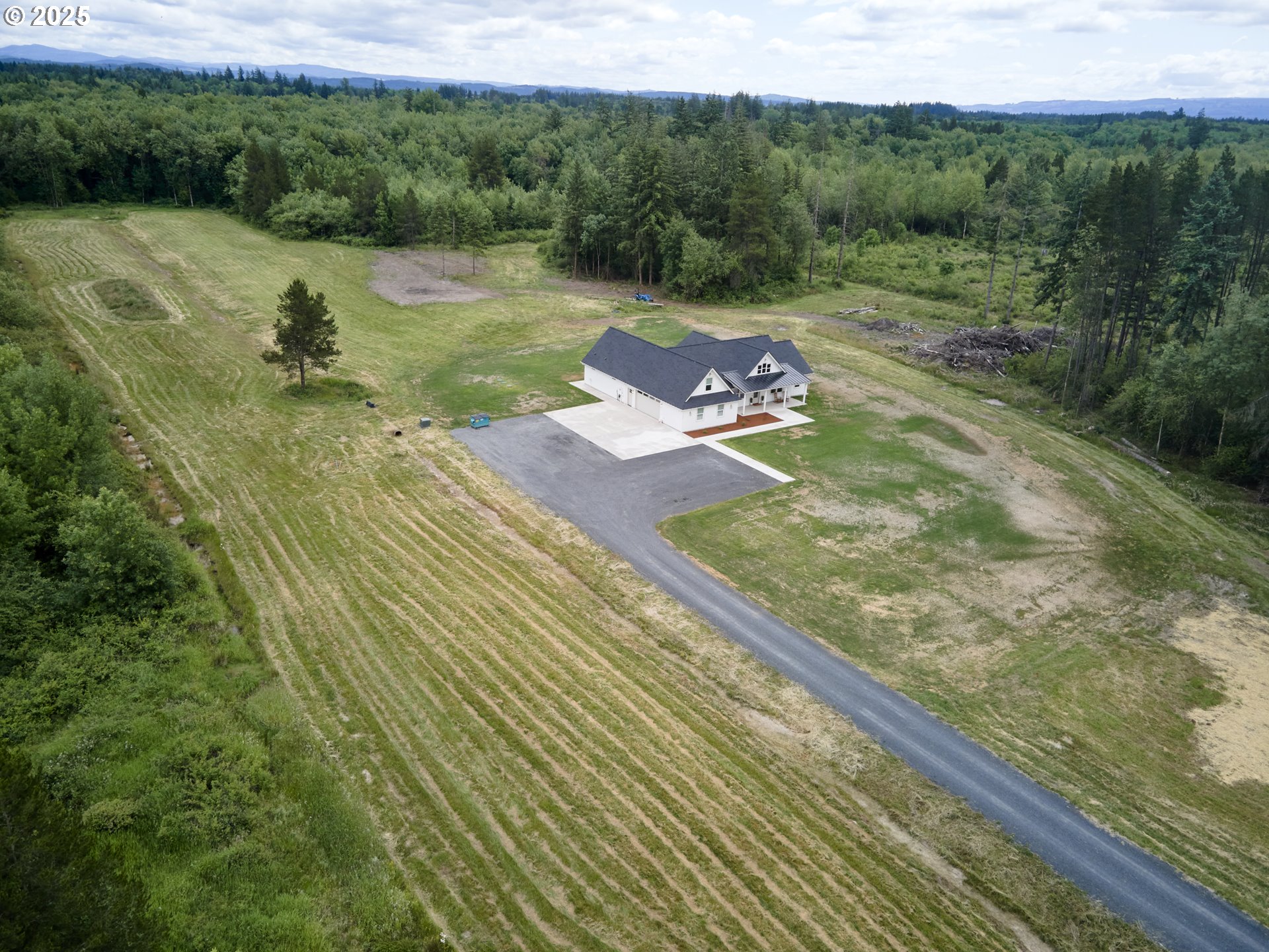 161 LACAMAS LN