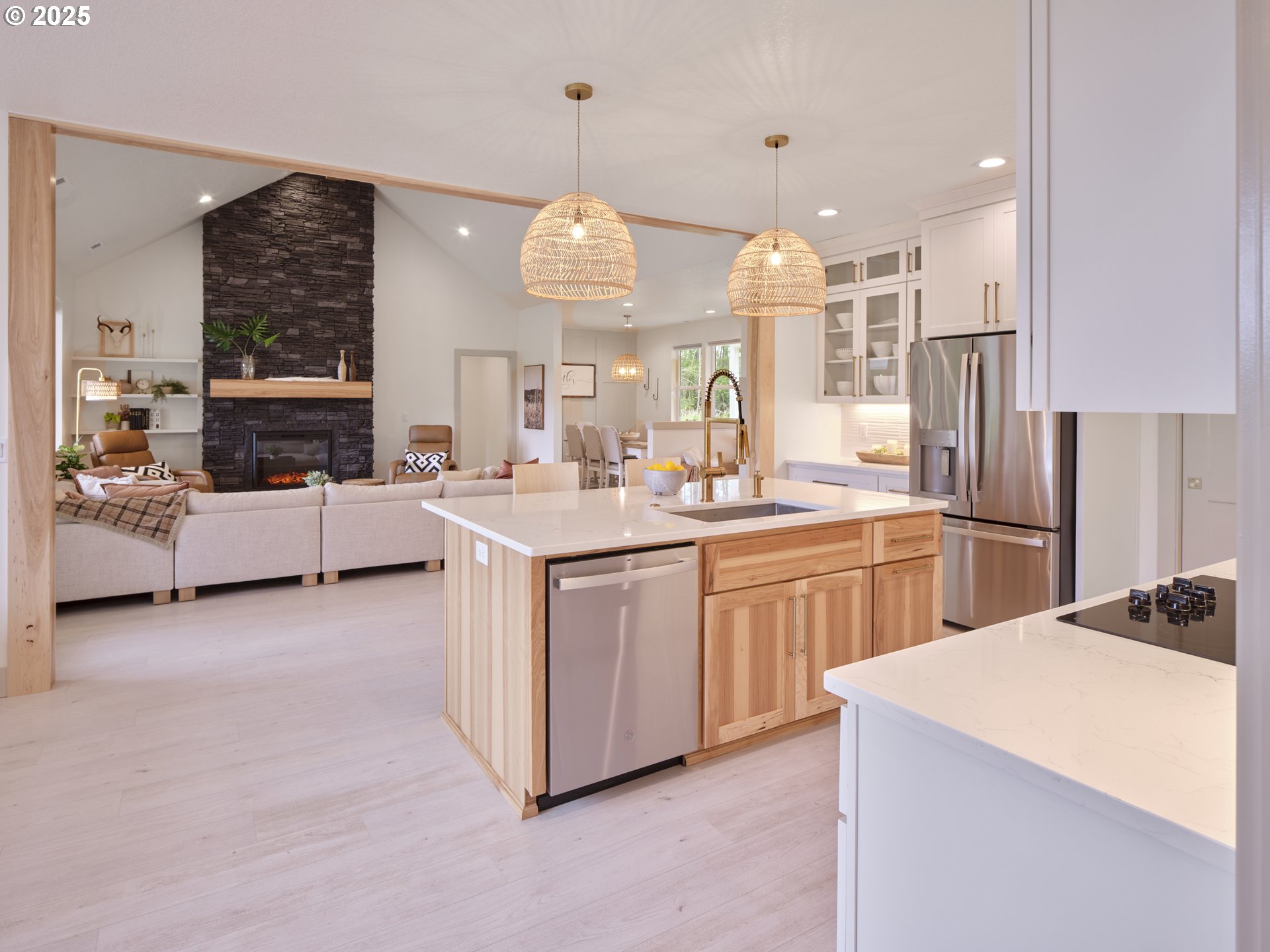161 LACAMAS LN