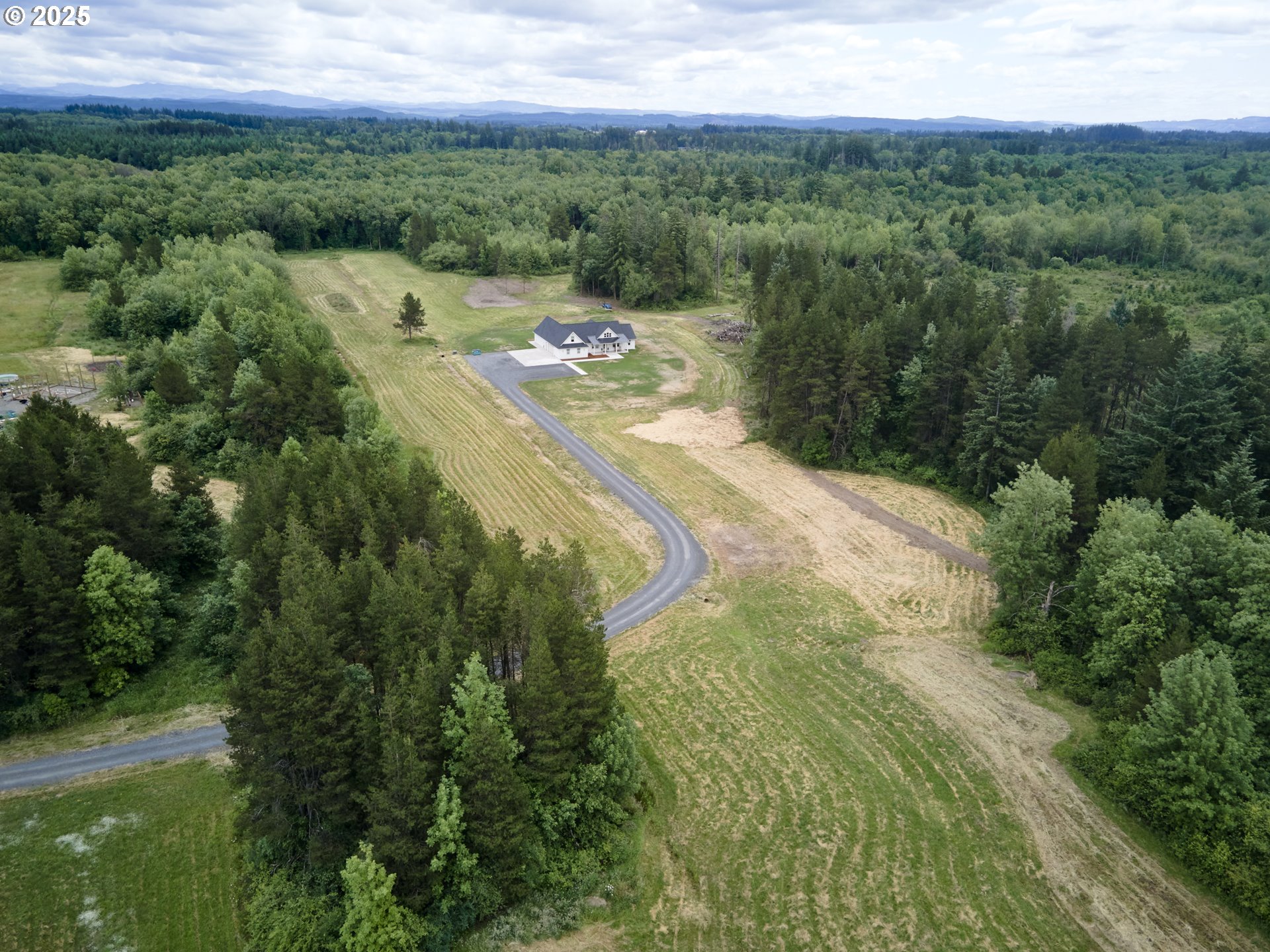 161 LACAMAS LN