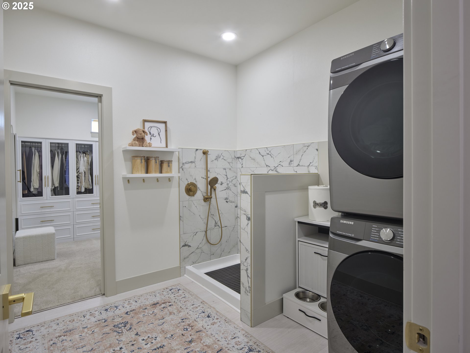 161 LACAMAS LN