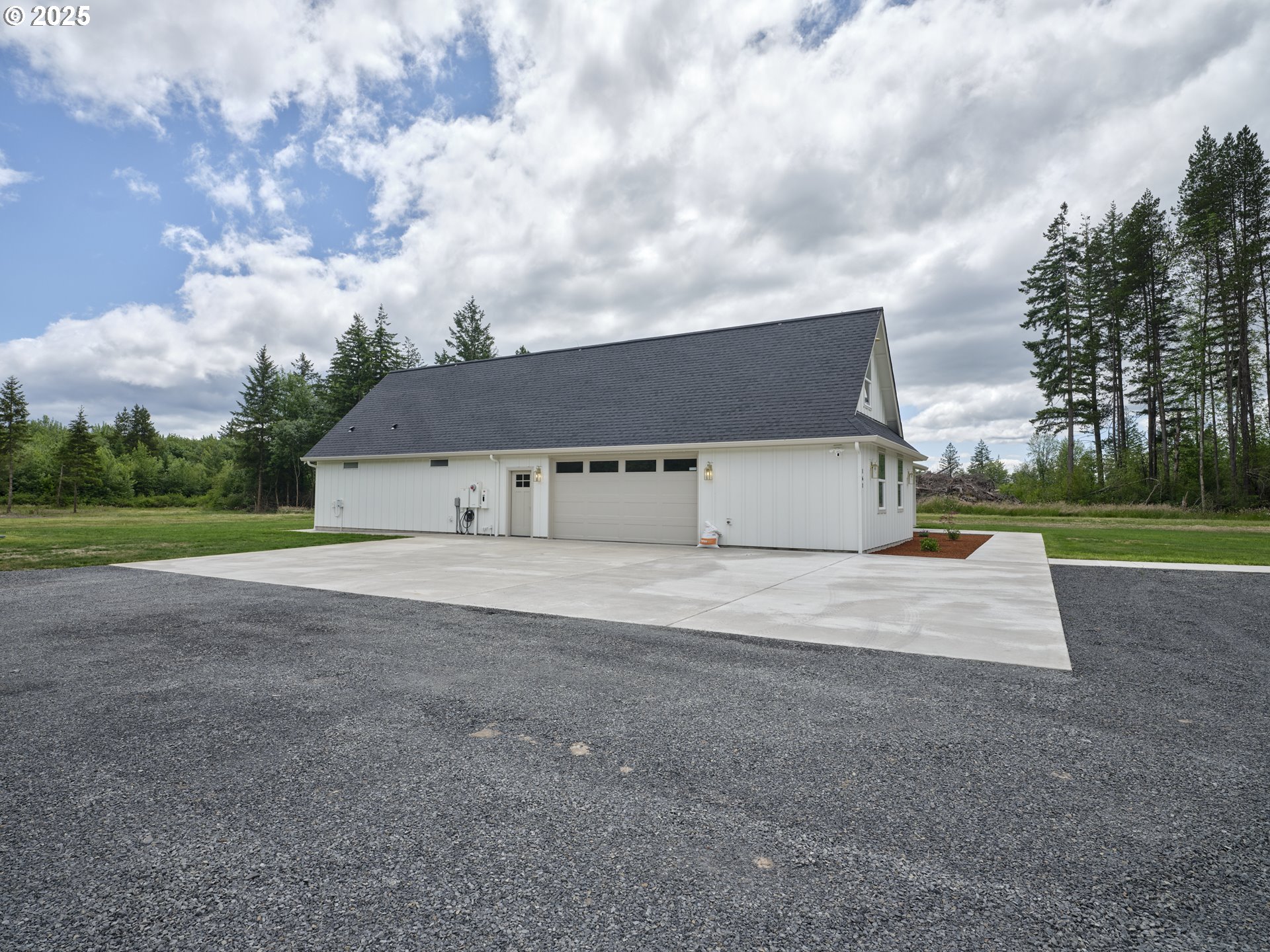 161 LACAMAS LN