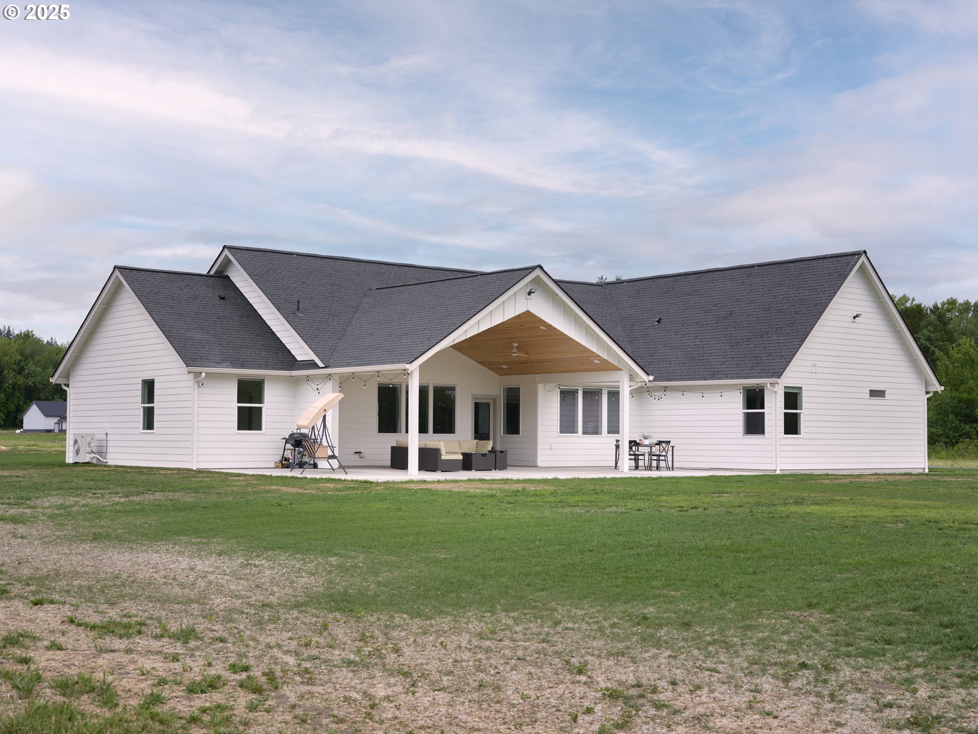 161 LACAMAS LN