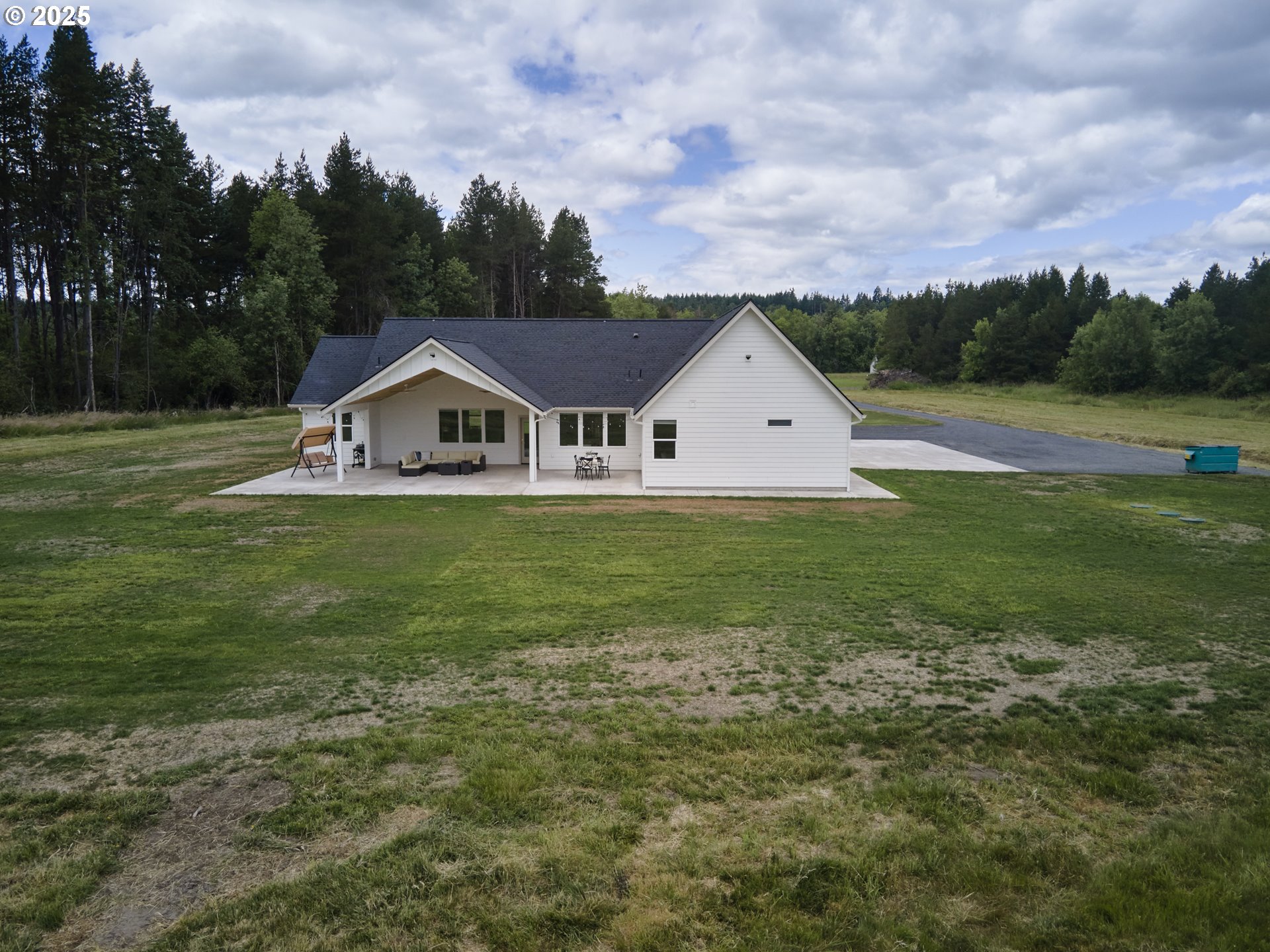 161 LACAMAS LN