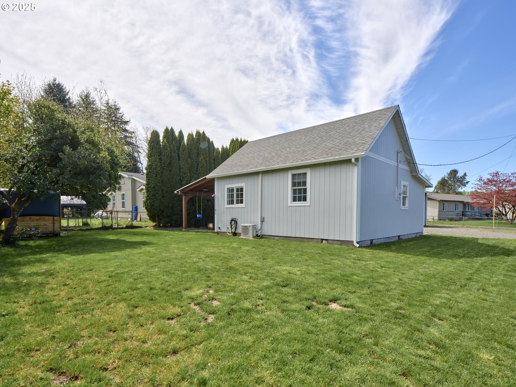 341 SW MICHNER ST