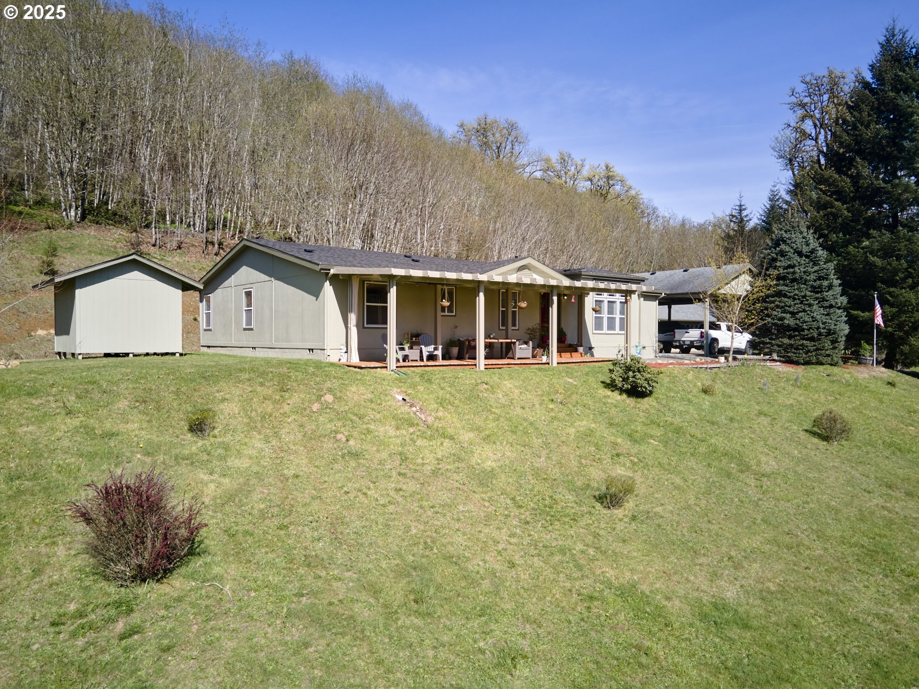 53 BUNTING DR