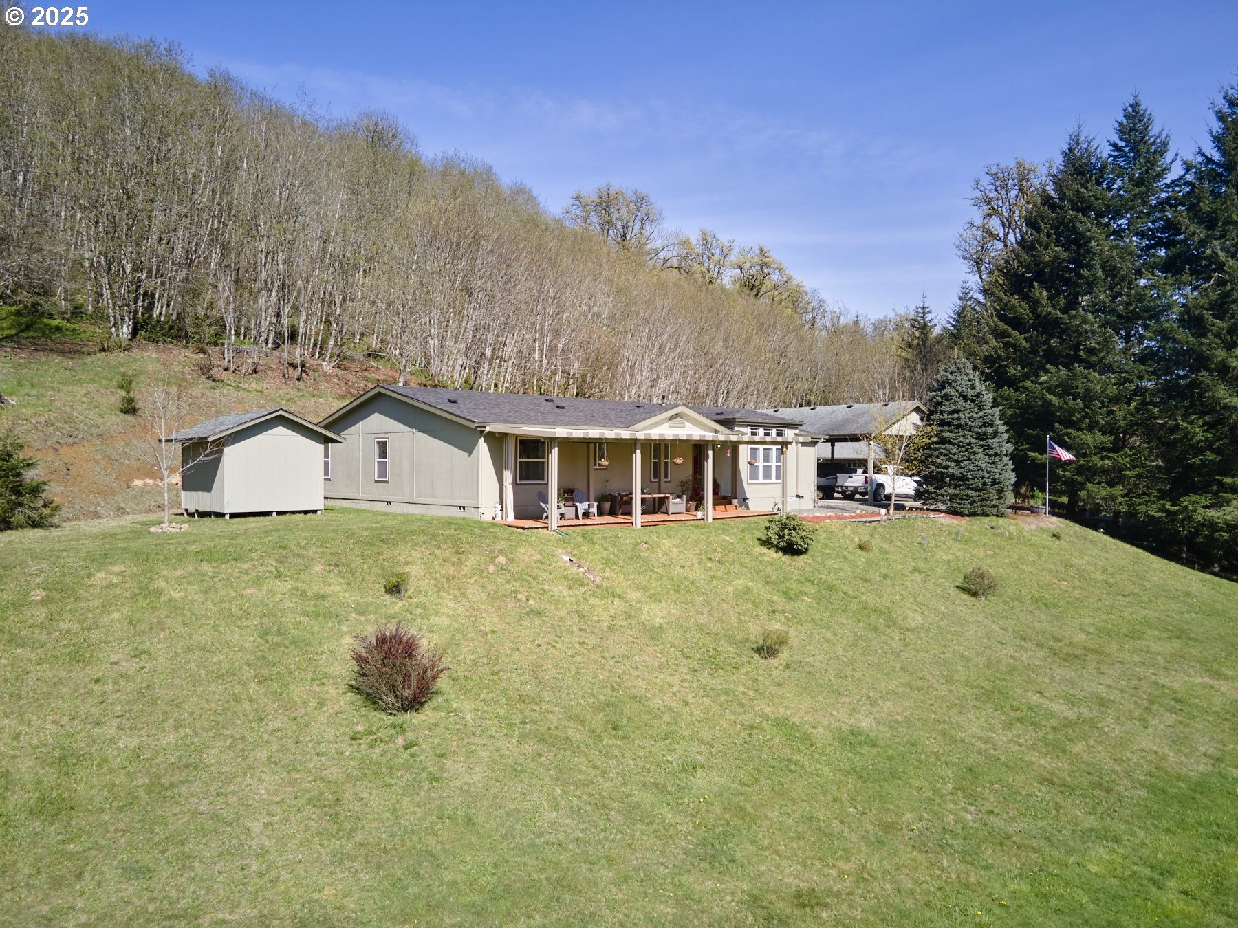 53 BUNTING DR