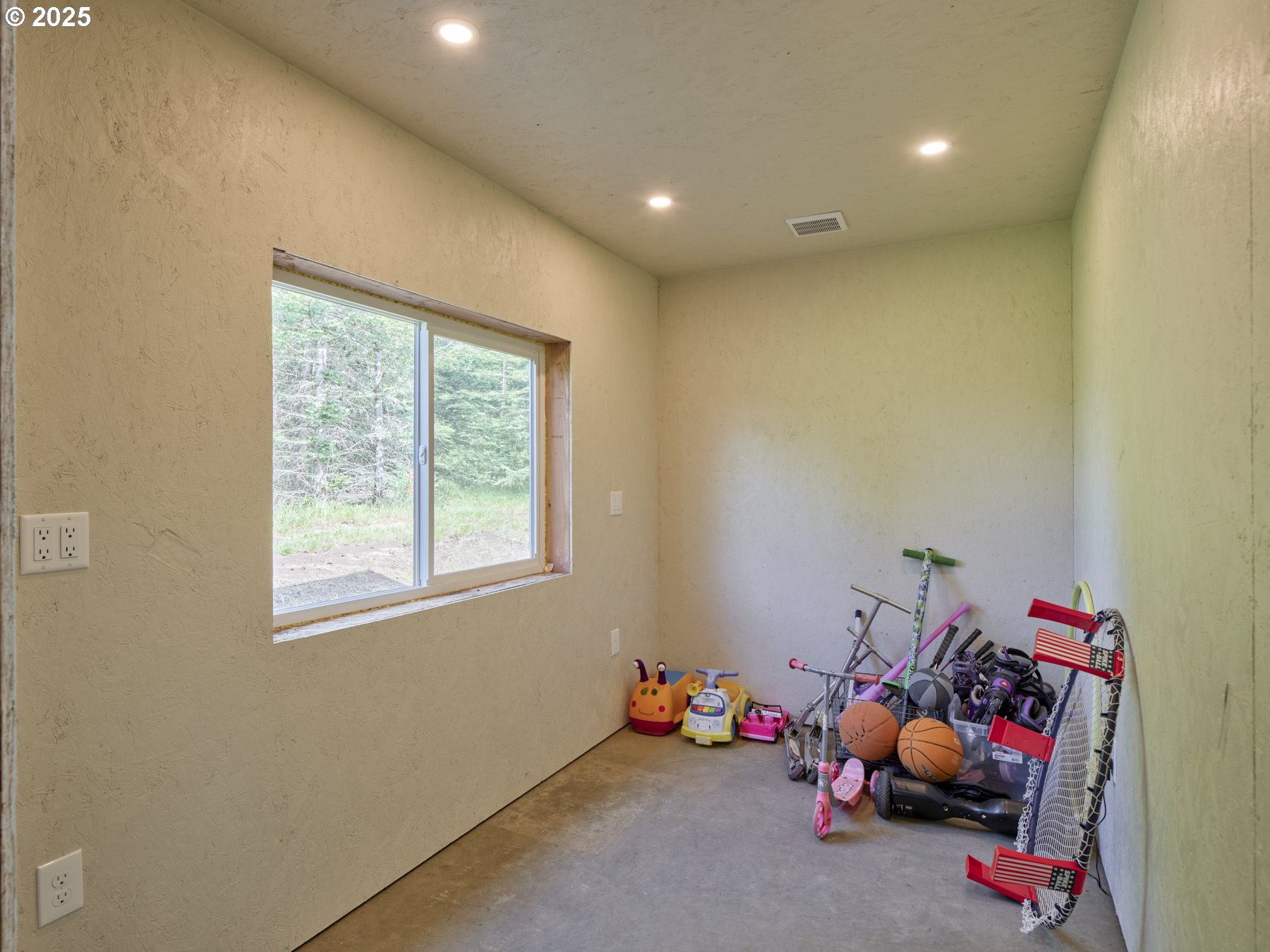 237 BEAR CREEK LN