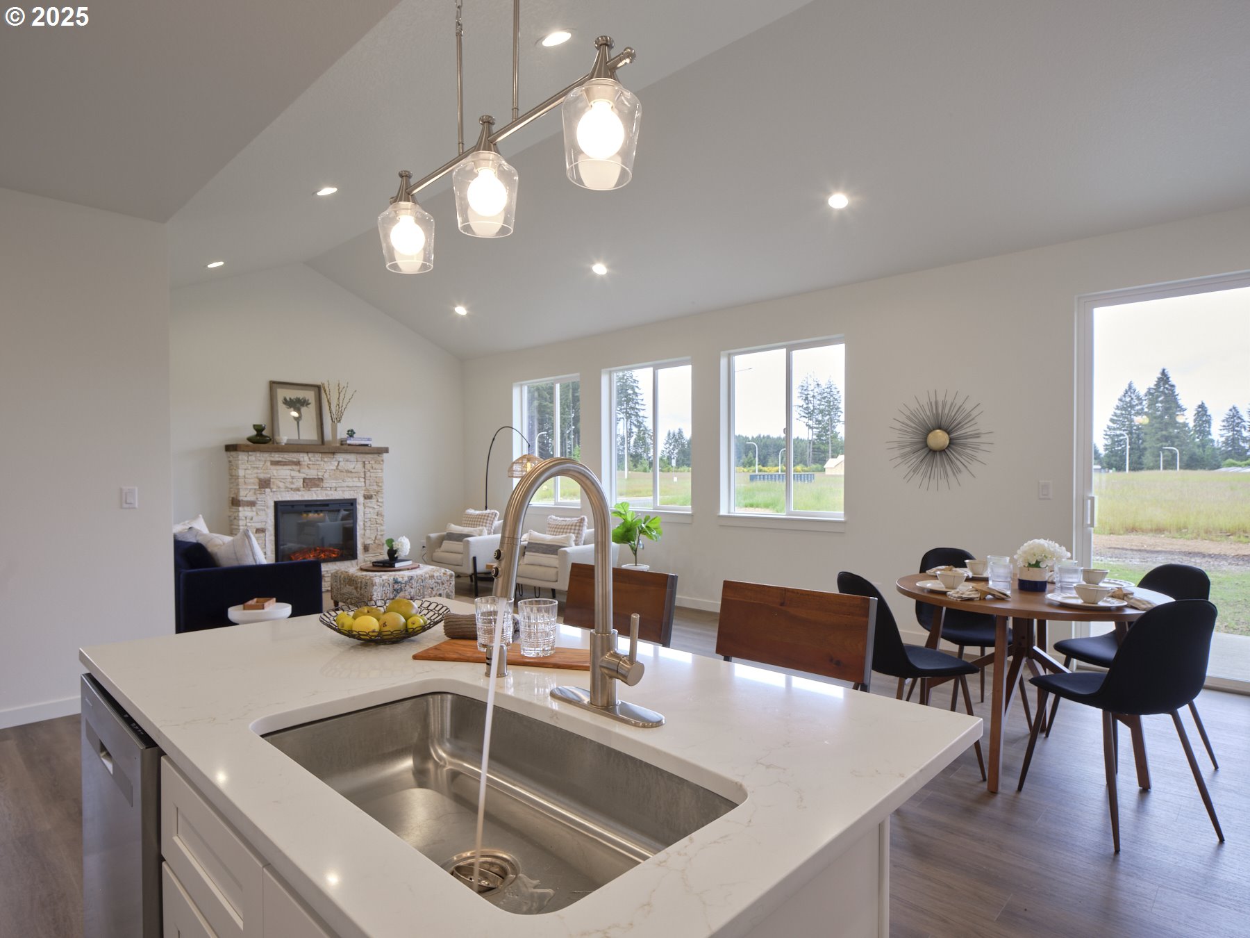 303 Kakela RD