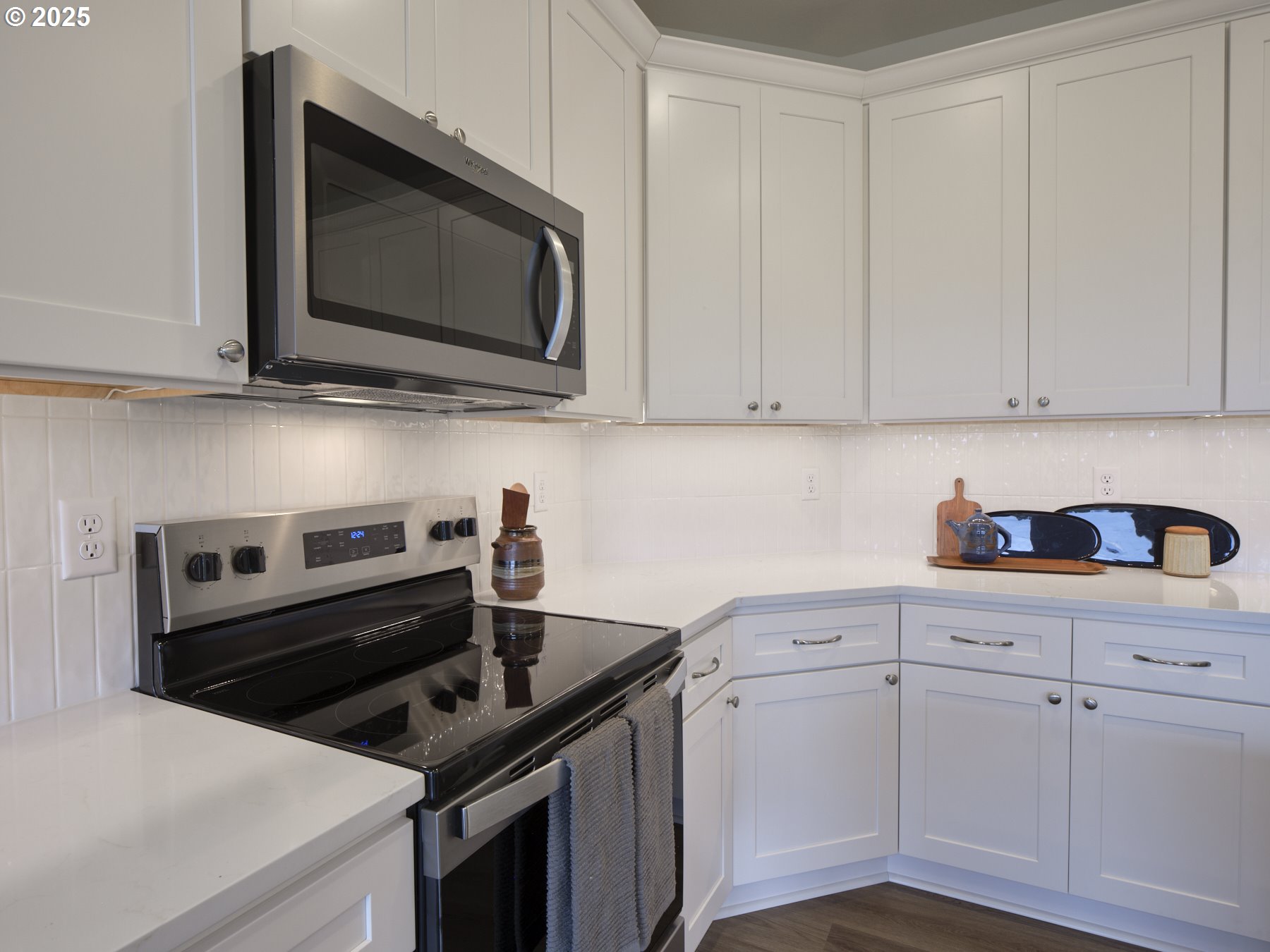 303 Kakela RD