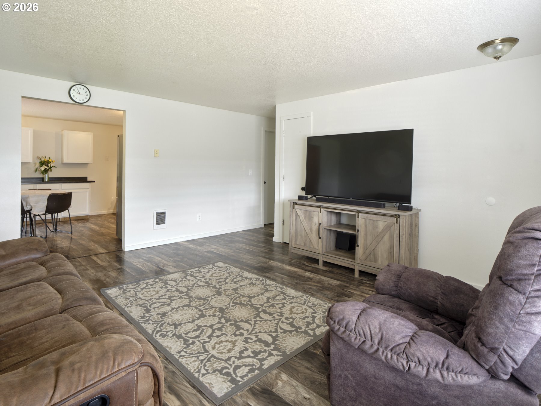1733 FOXTAIL CIR