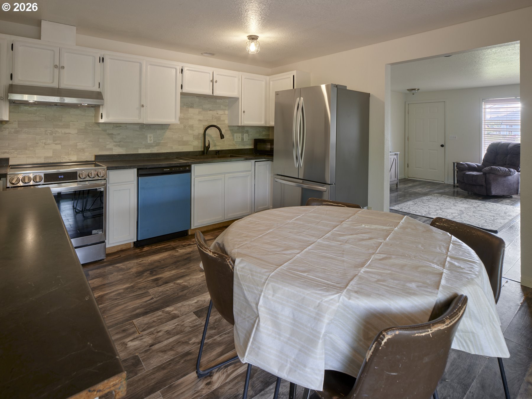 1733 FOXTAIL CIR