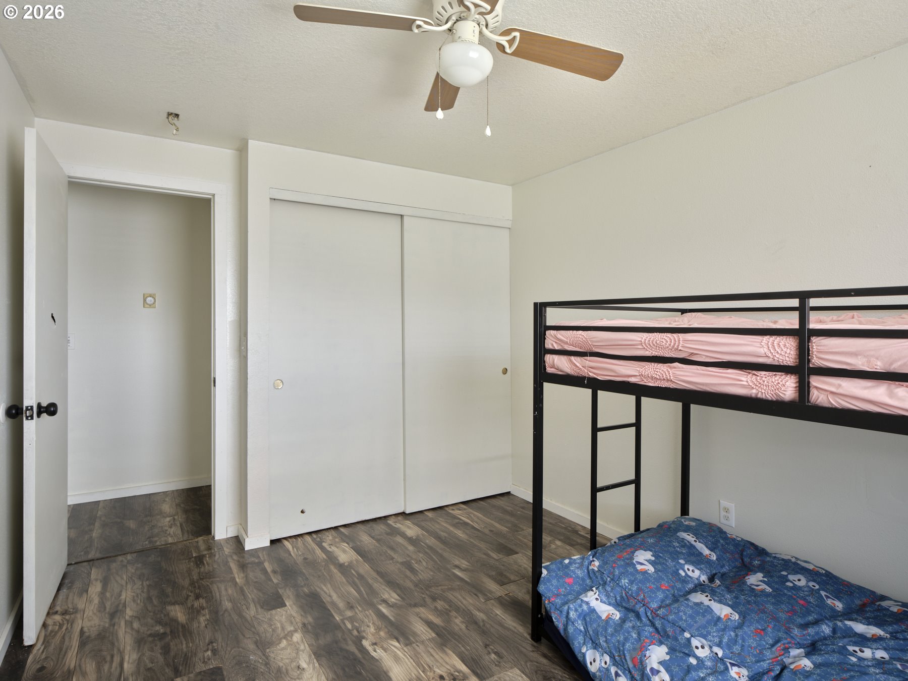 1733 FOXTAIL CIR