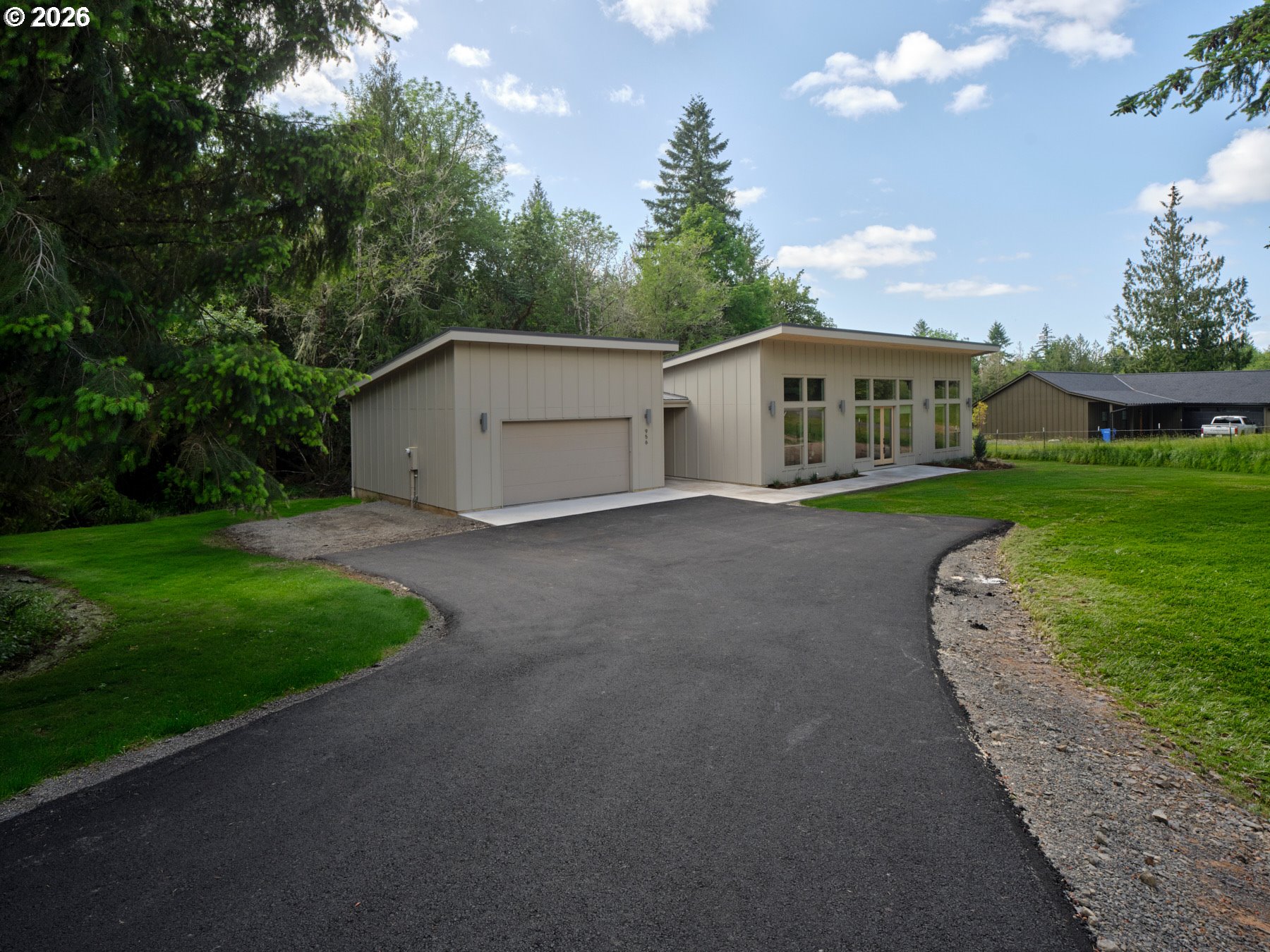 956 PAINE RD