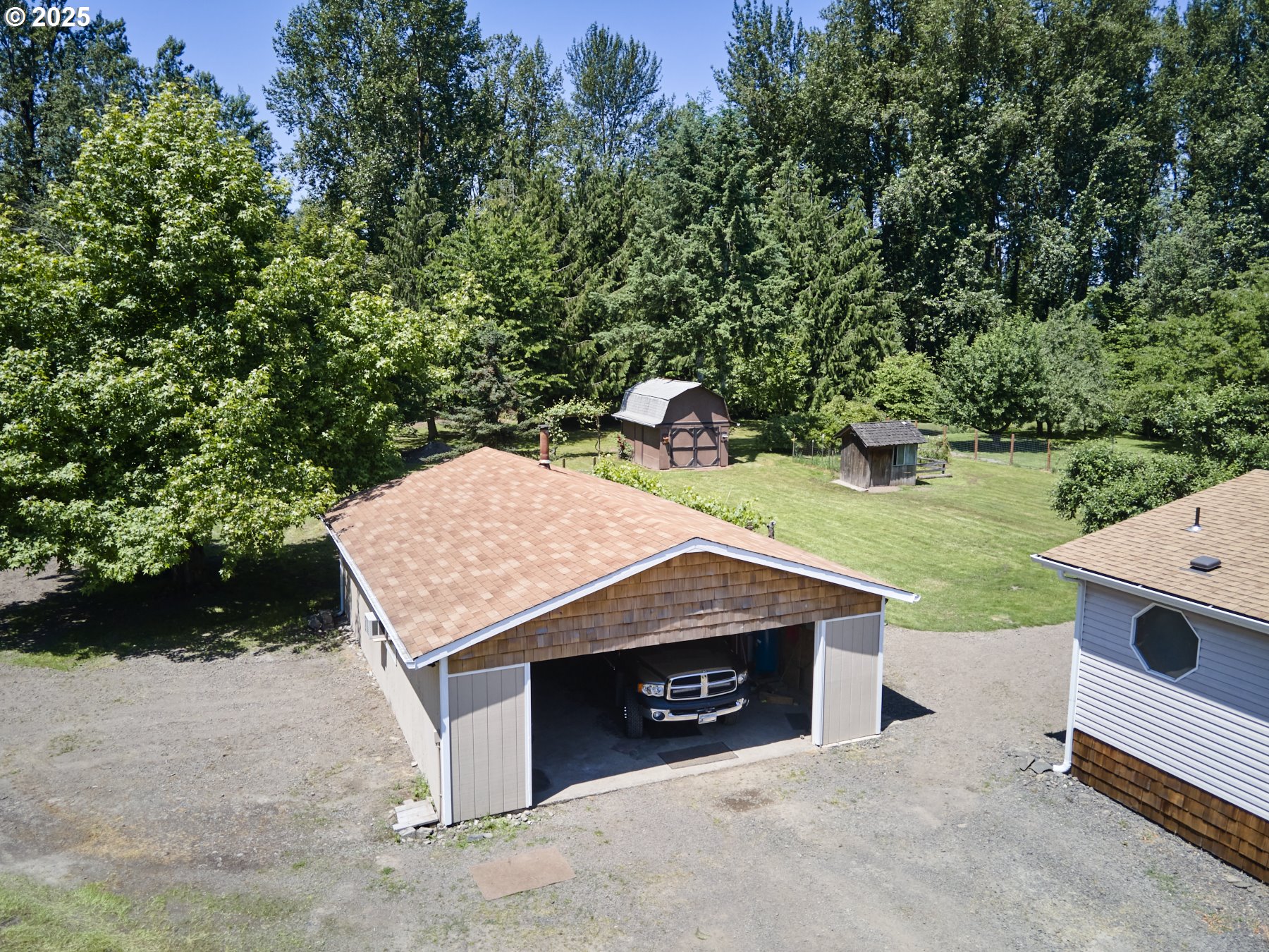 611 ROBINSON RD