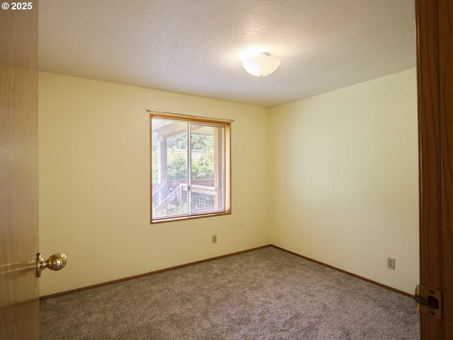 611 ROBINSON RD