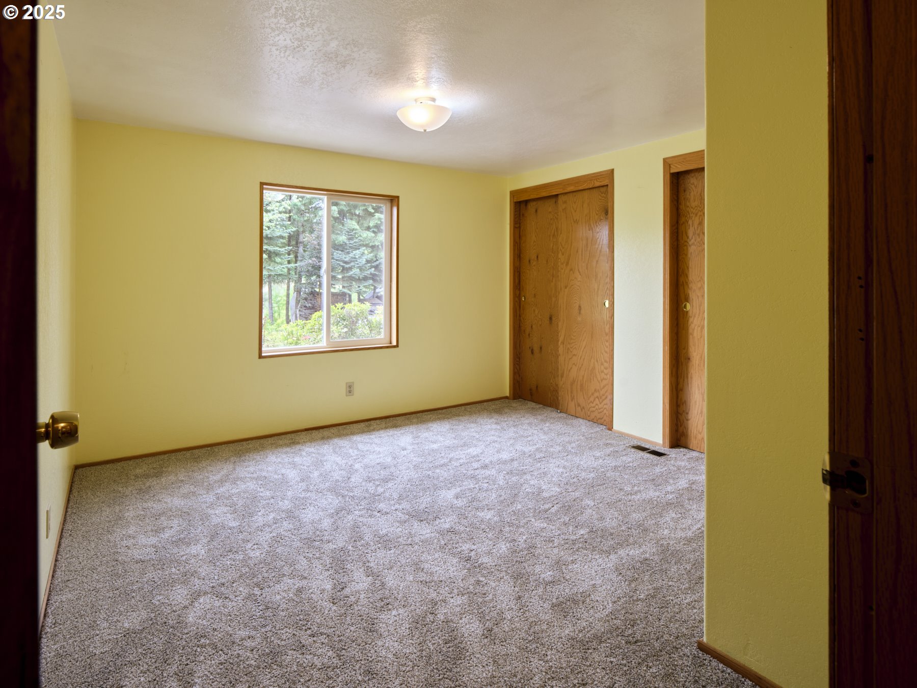 611 ROBINSON RD