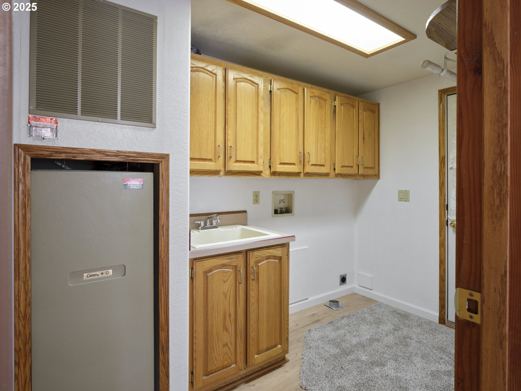 611 ROBINSON RD