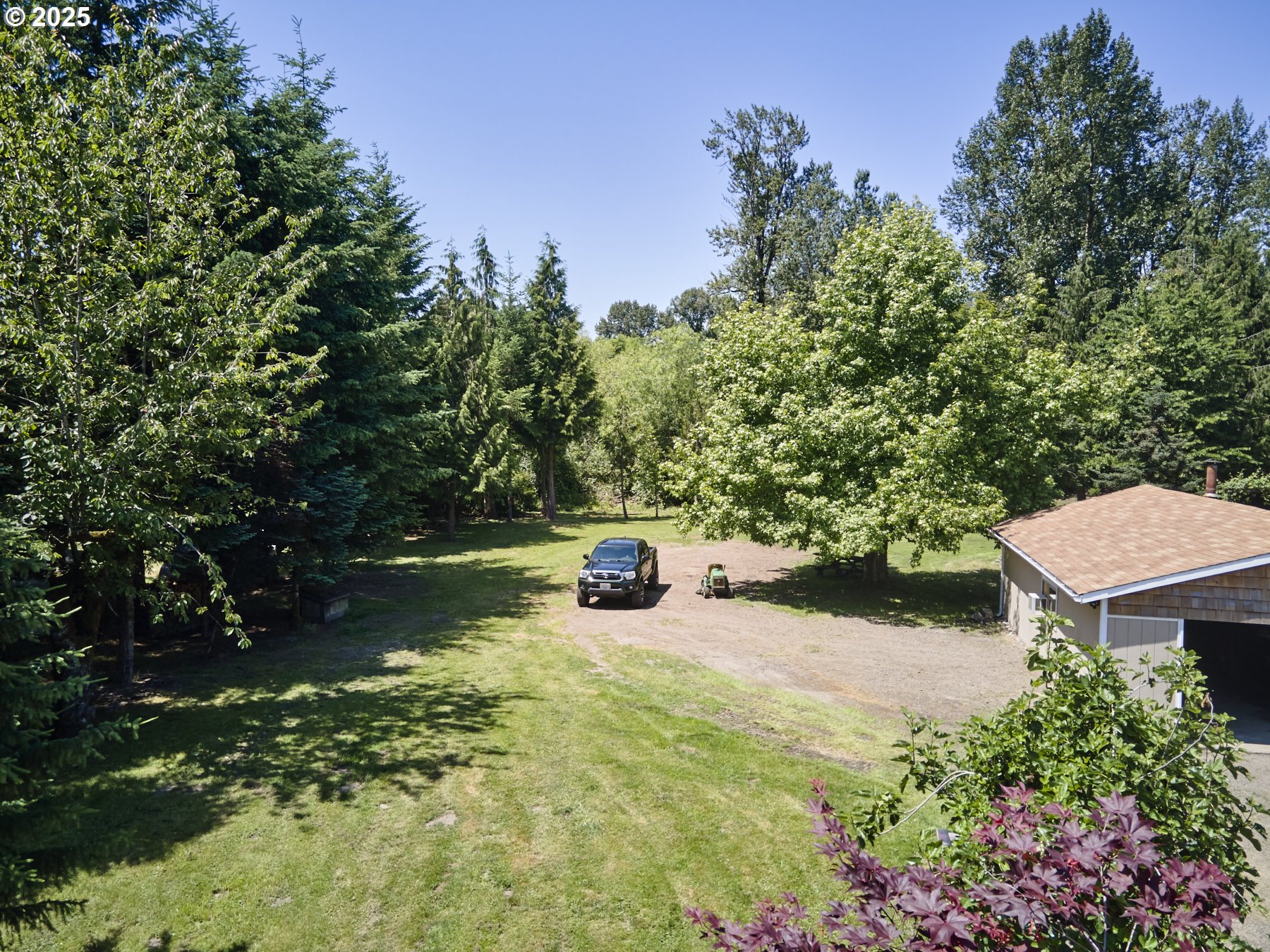 611 ROBINSON RD