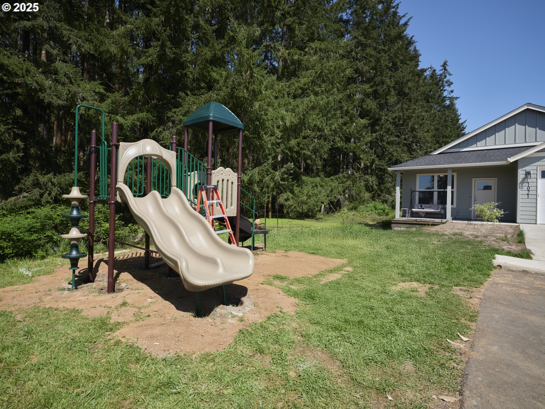 1021 PEACH RD