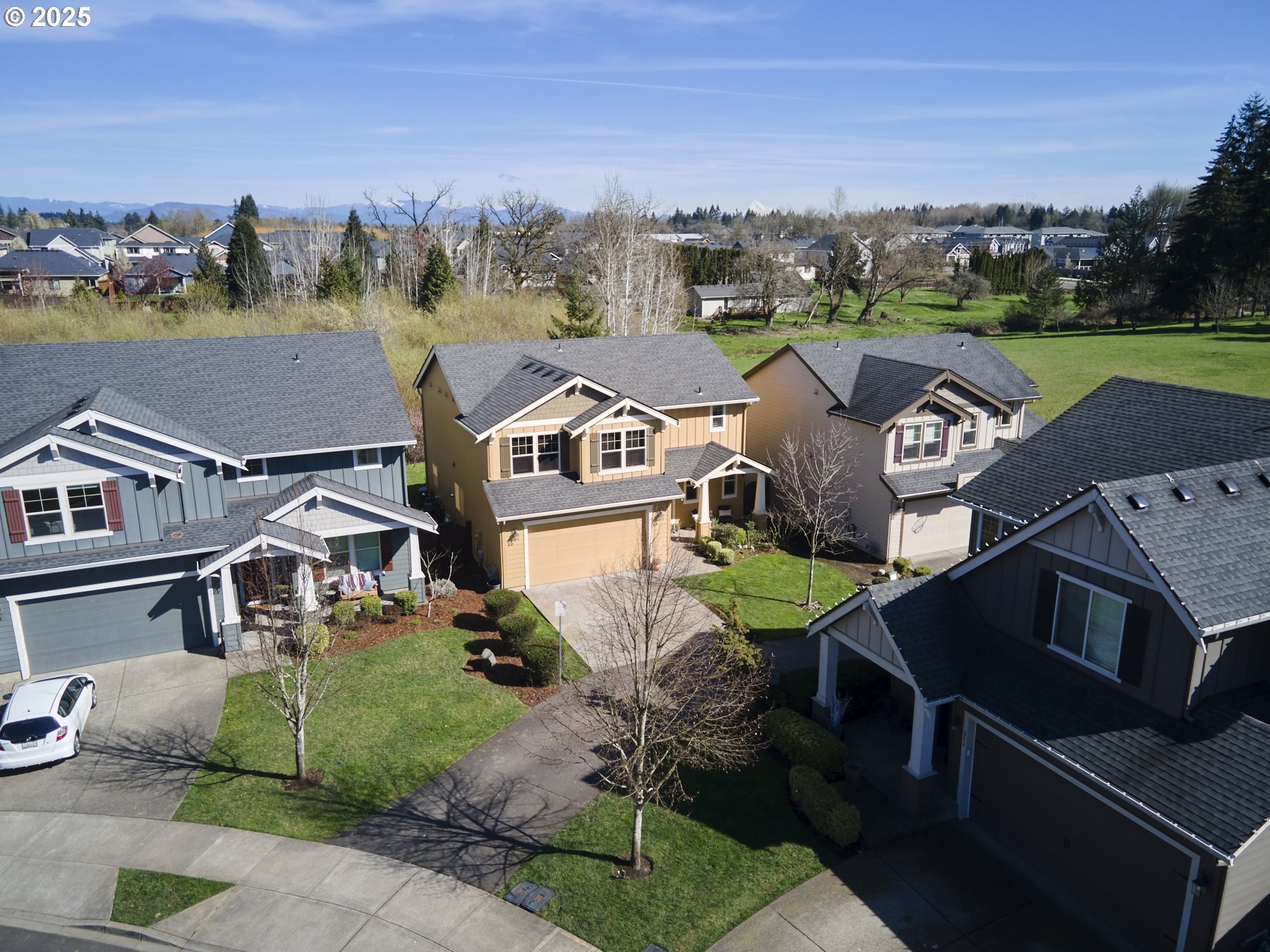 260 N GREEN GABLES LOOP