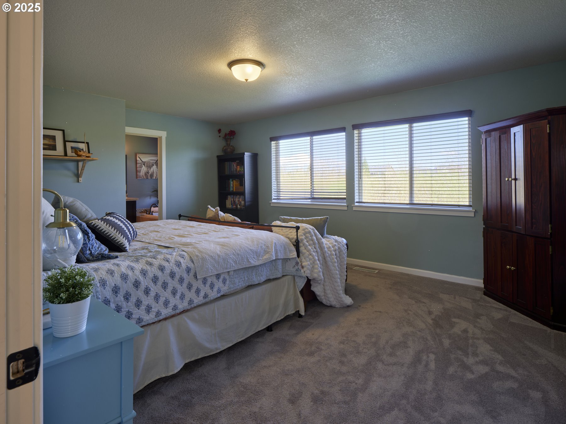 260 N GREEN GABLES LOOP