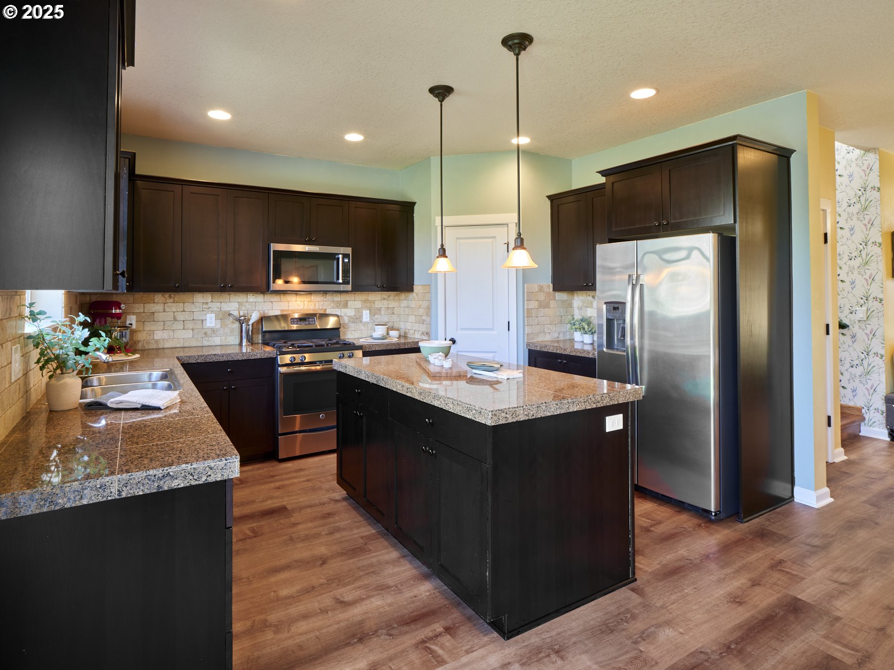 260 N GREEN GABLES LOOP