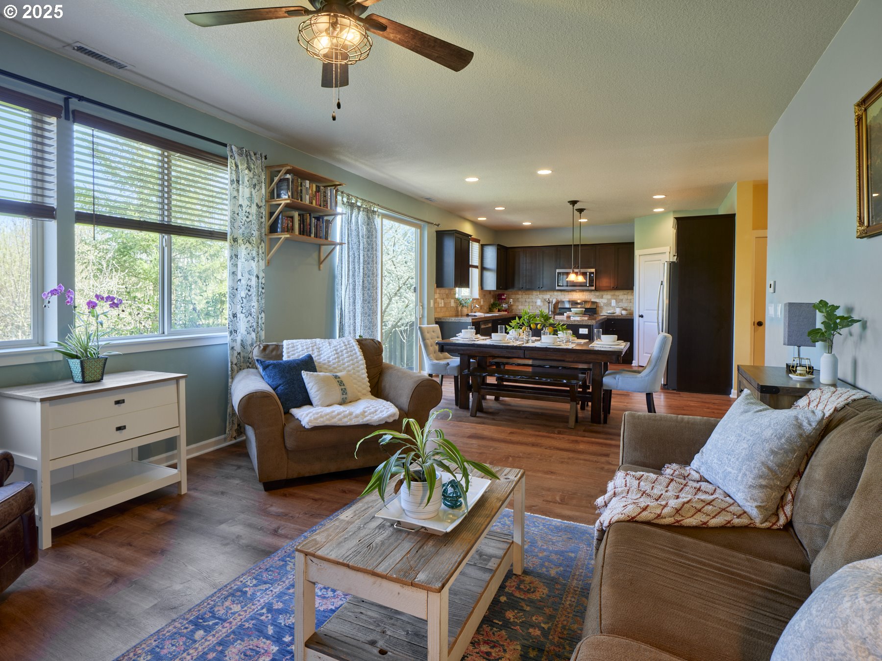 260 N GREEN GABLES LOOP