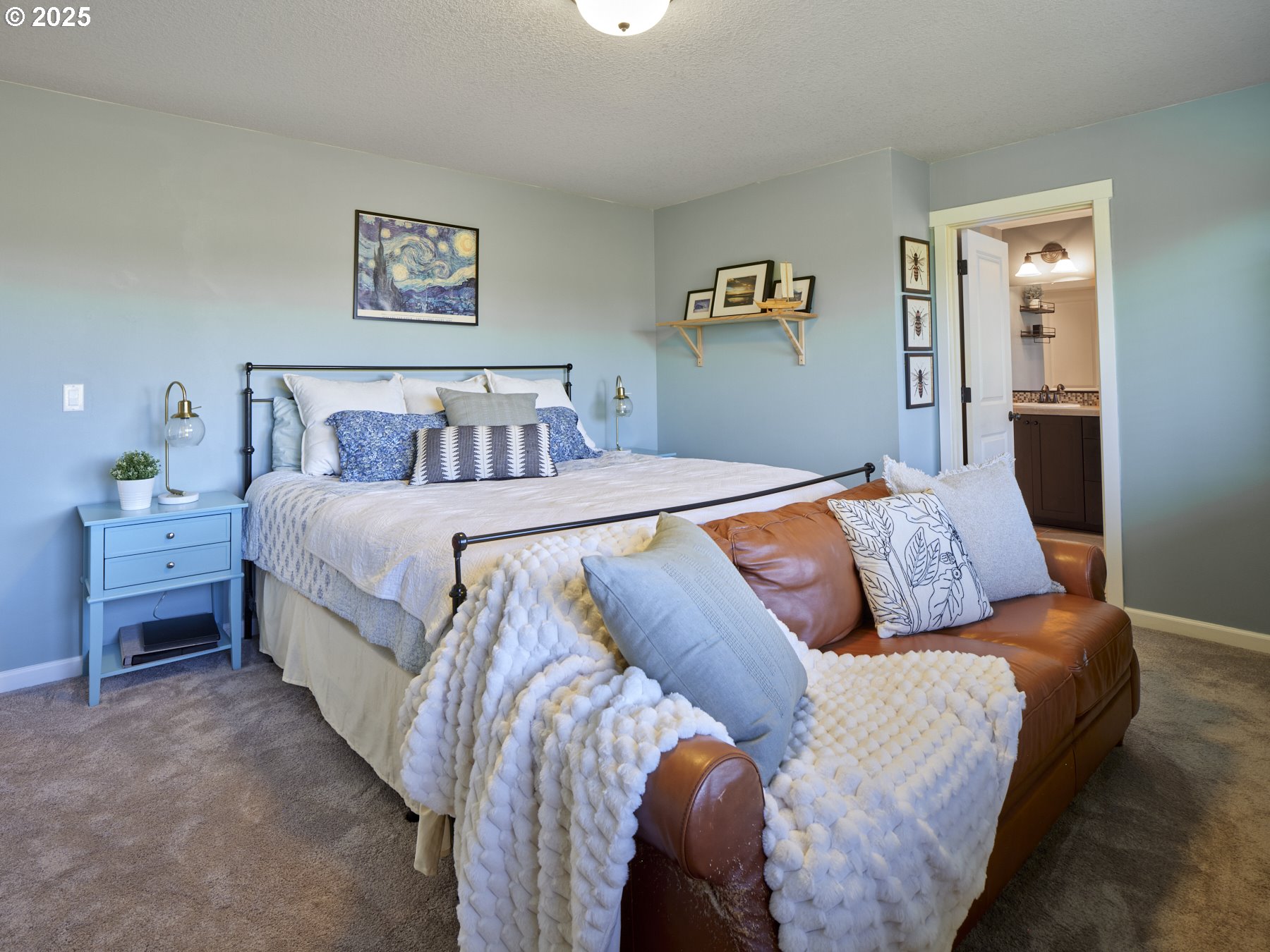 260 N GREEN GABLES LOOP