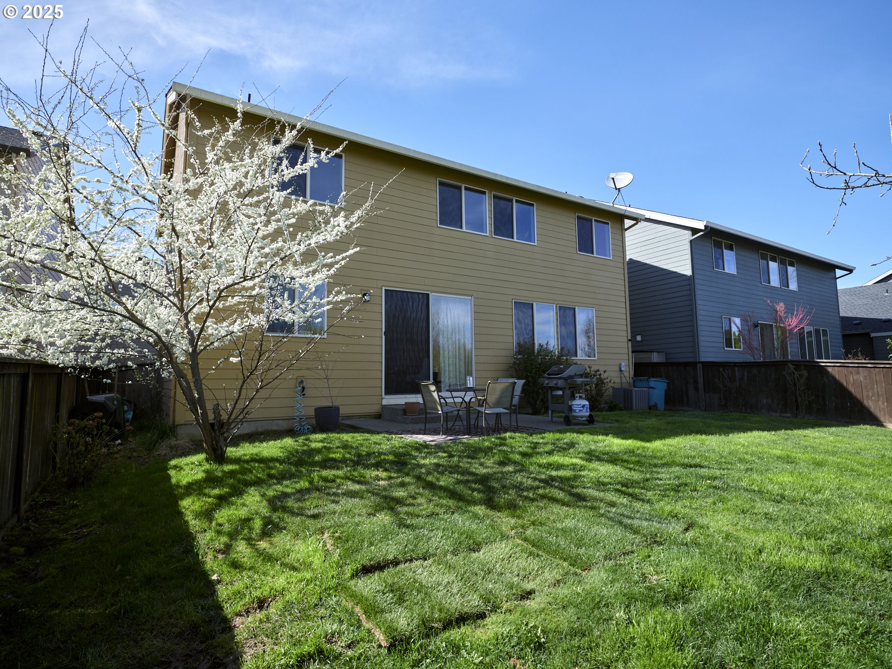260 N GREEN GABLES LOOP