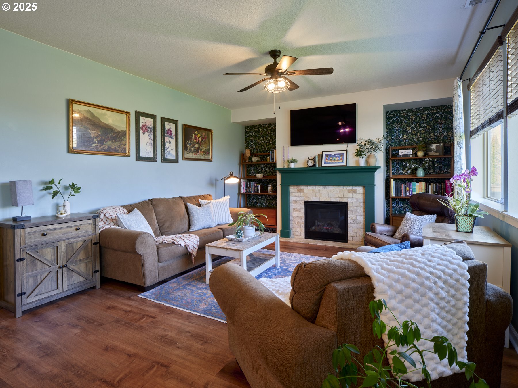 260 N GREEN GABLES LOOP