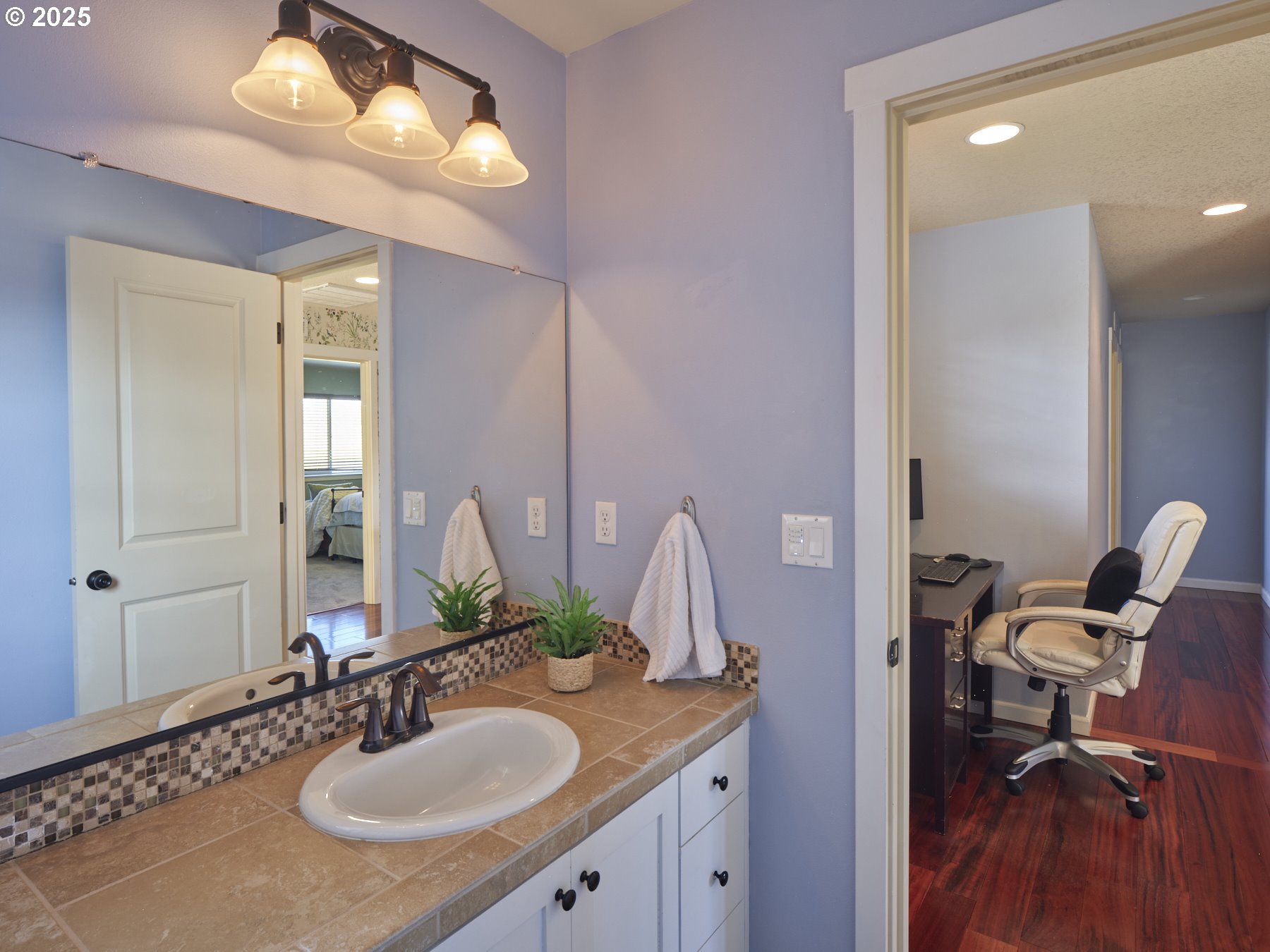 260 N GREEN GABLES LOOP