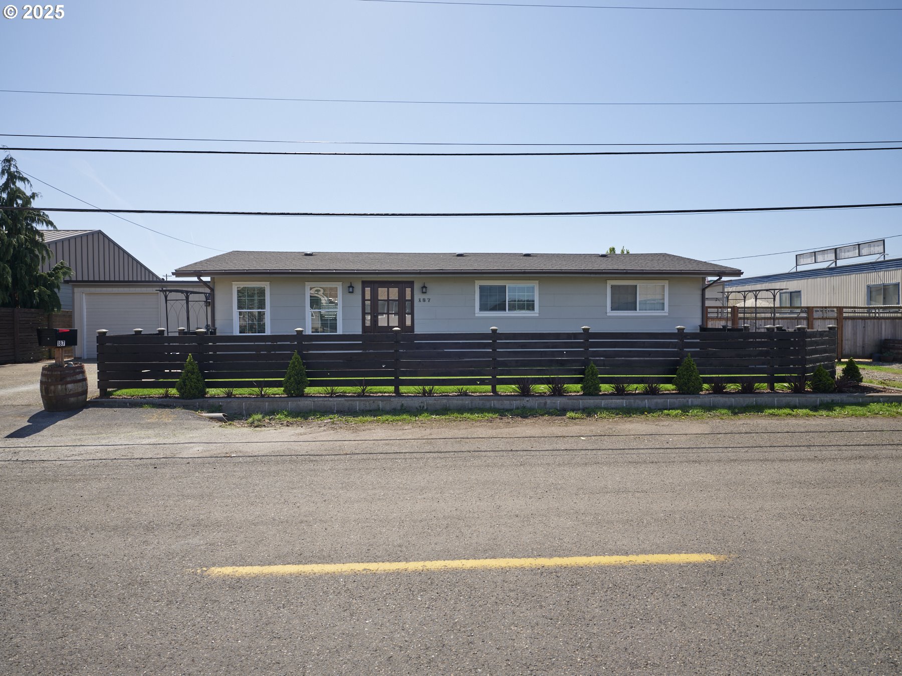 187 HANSEN LN