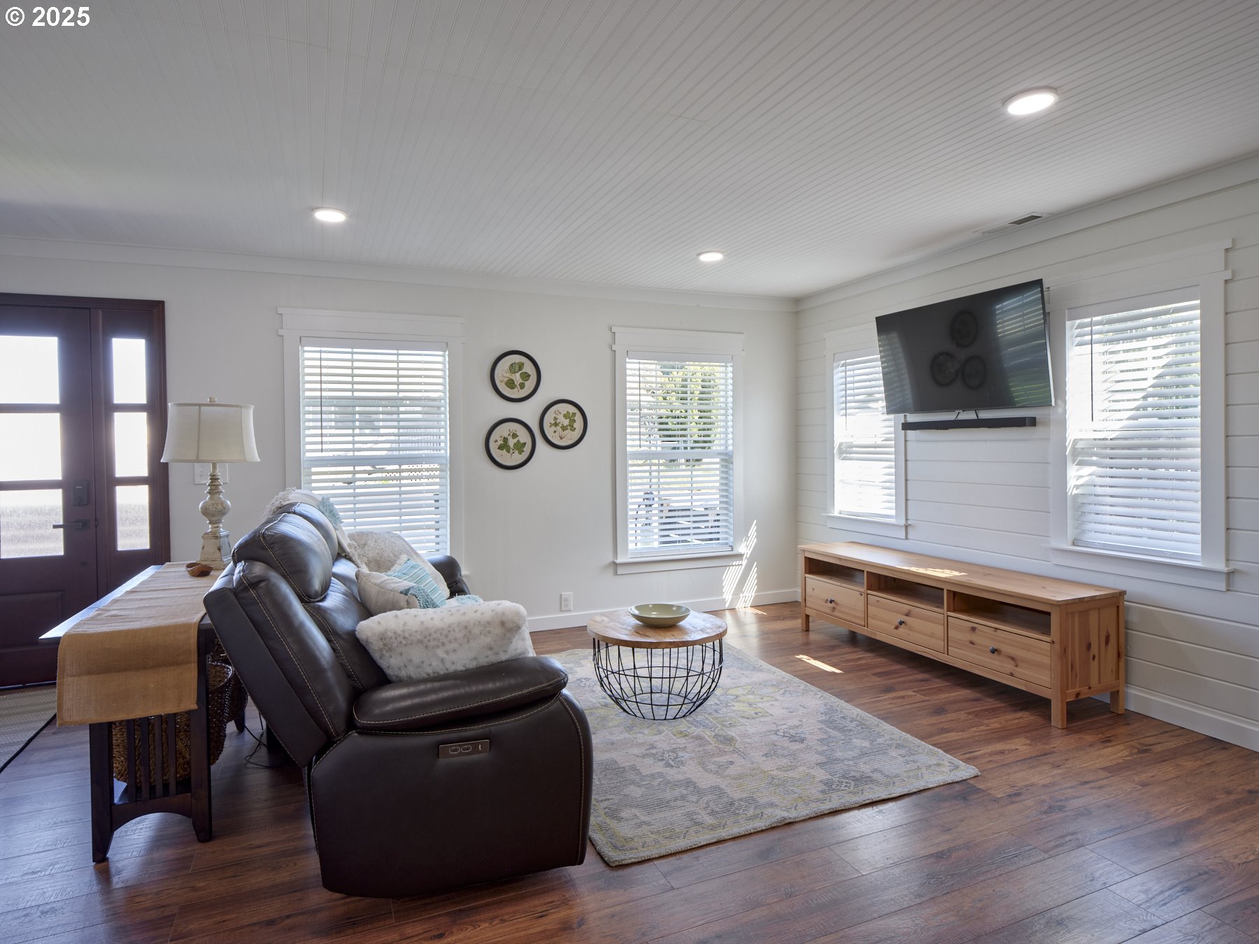 187 HANSEN LN