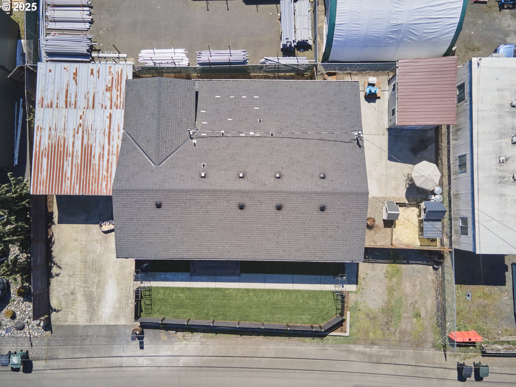 187 HANSEN LN
