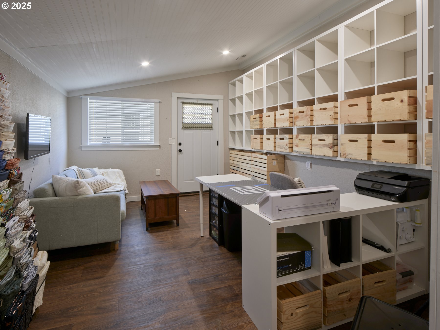 187 HANSEN LN