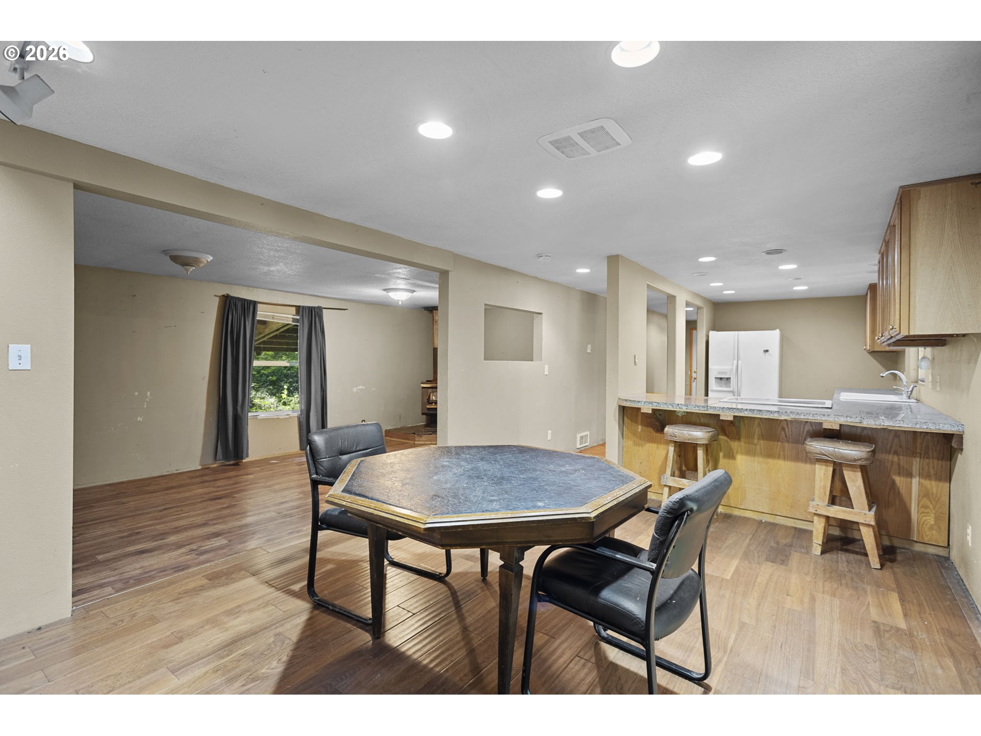 400 N DUBOIS RD
