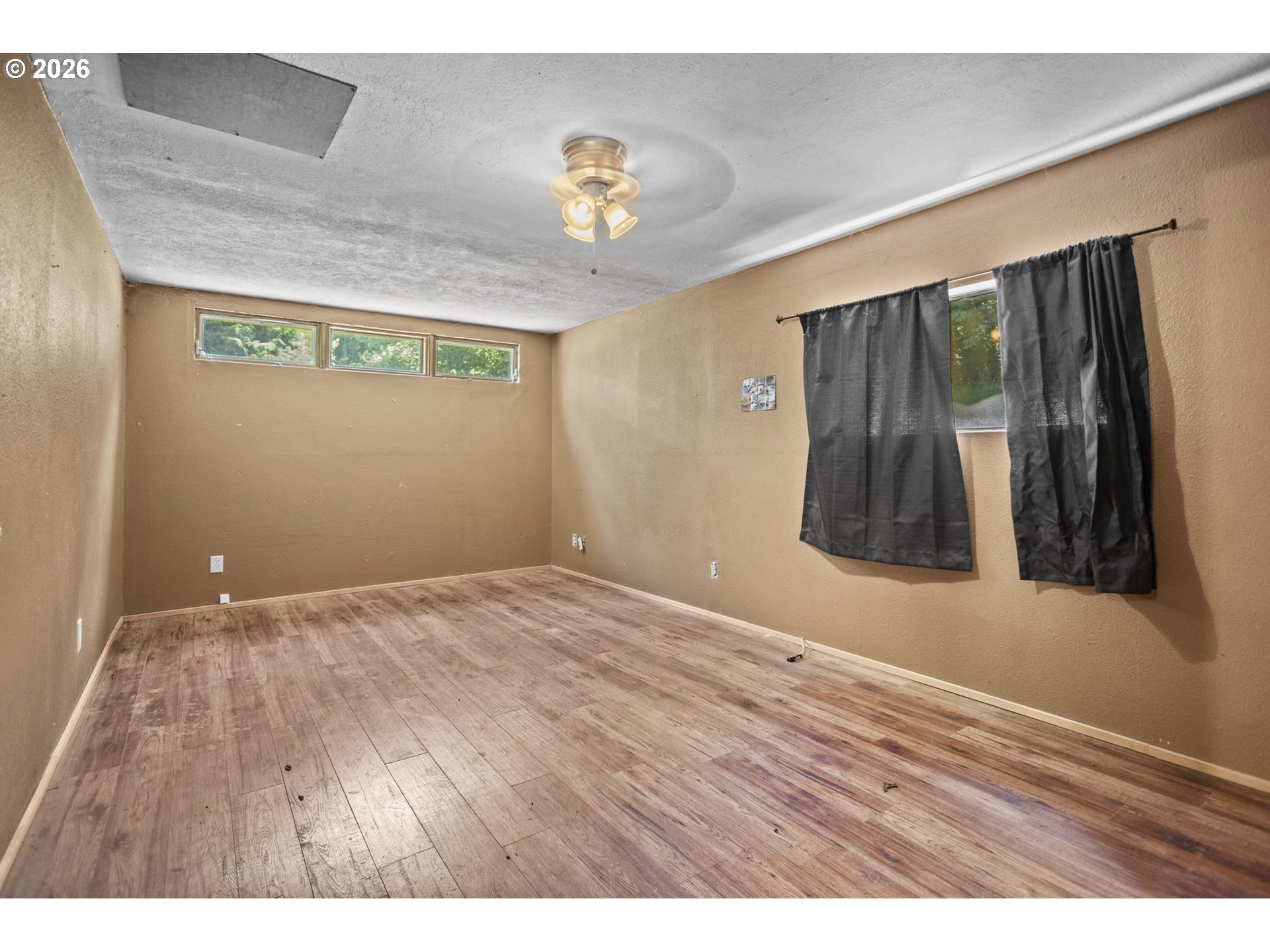 400 N DUBOIS RD