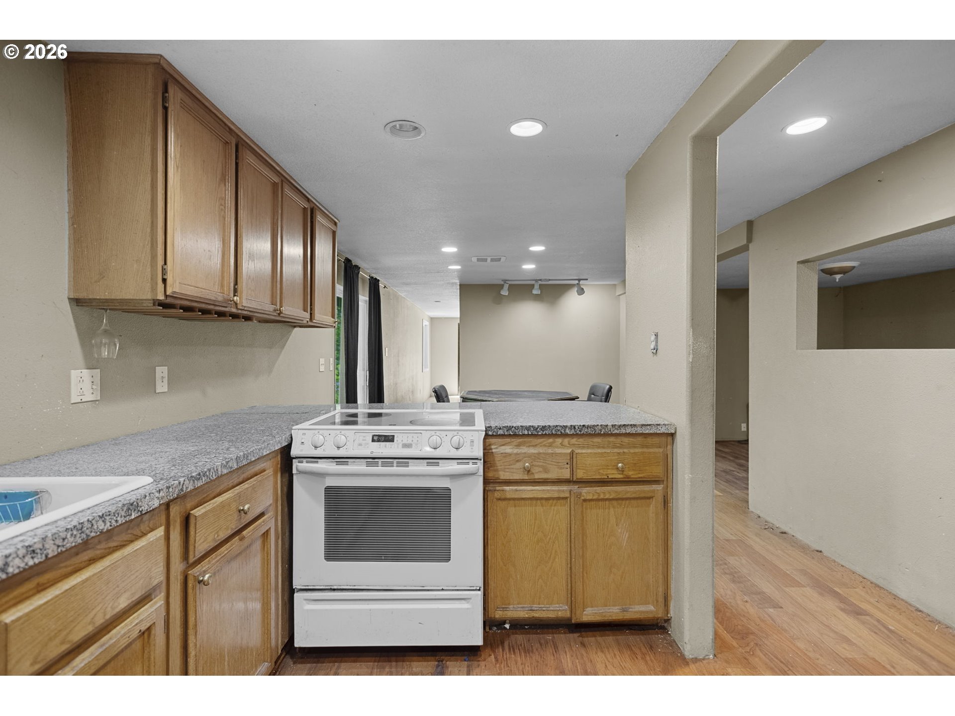 400 N DUBOIS RD