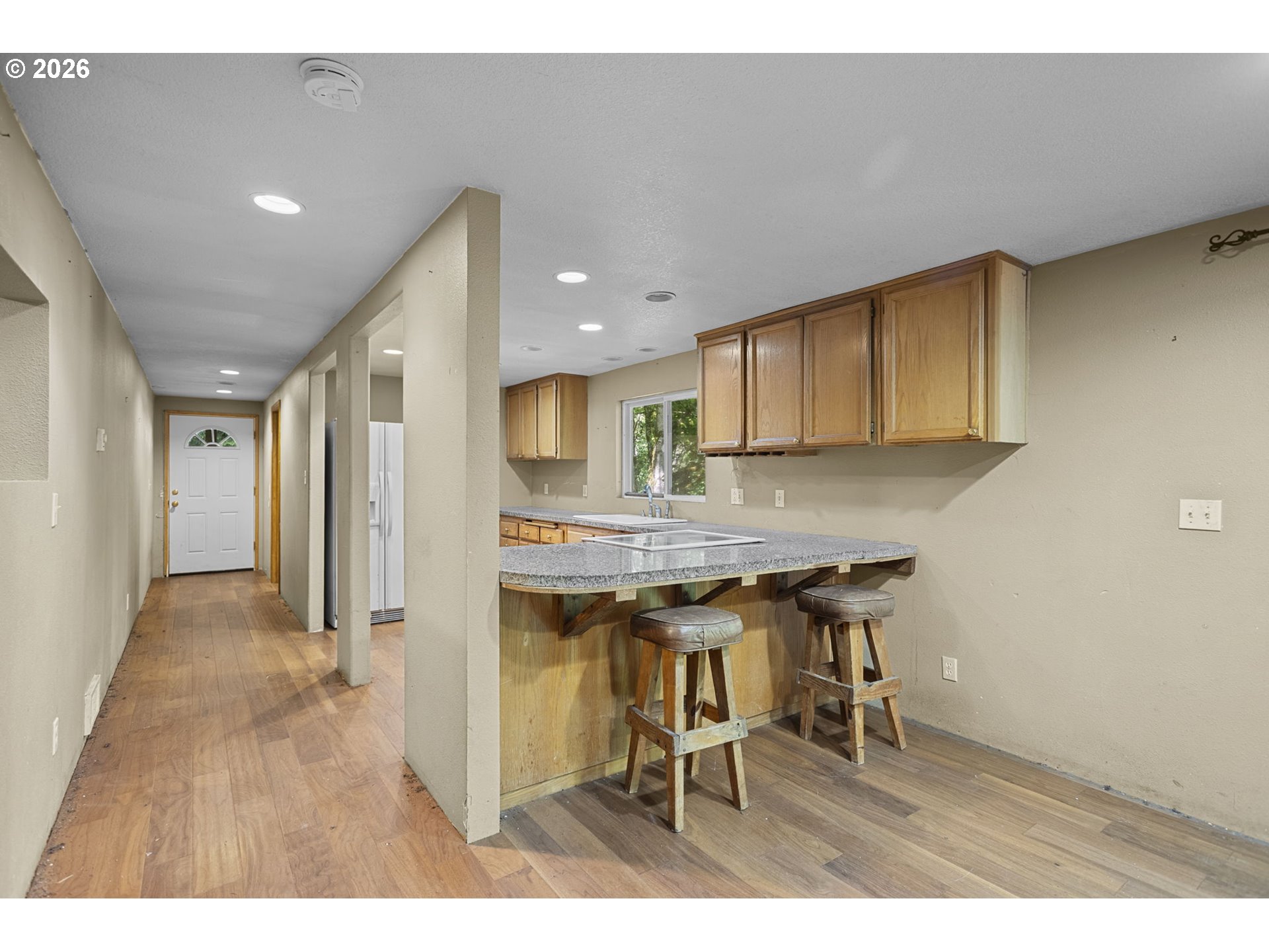 400 N DUBOIS RD