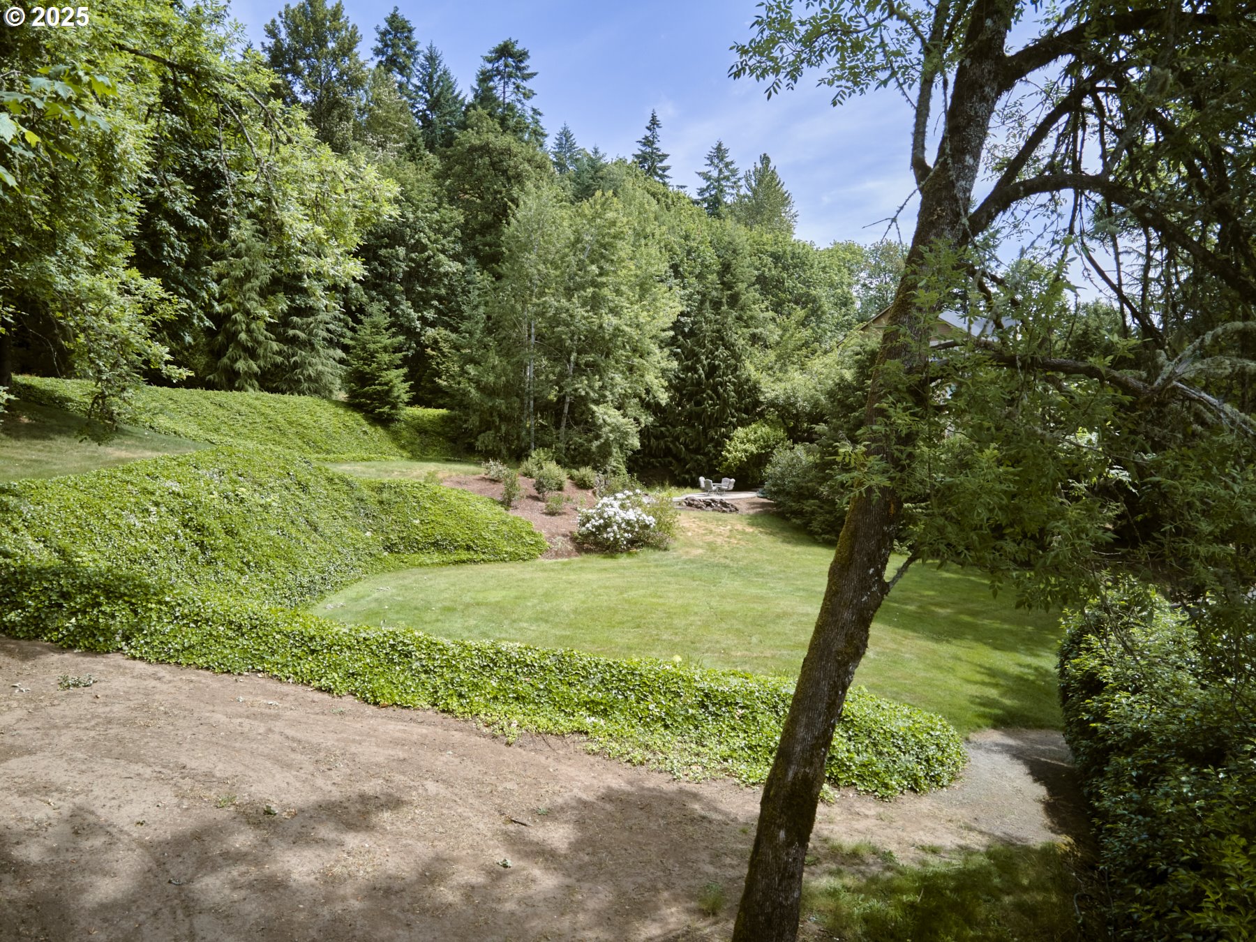 256 EAGLE POINT DR