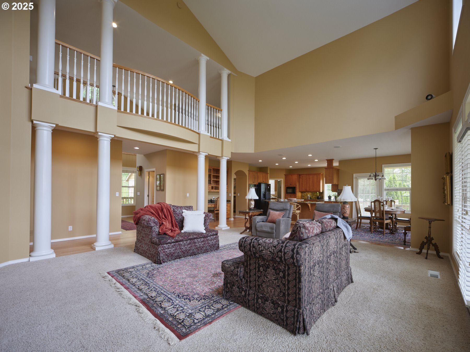 256 EAGLE POINT DR