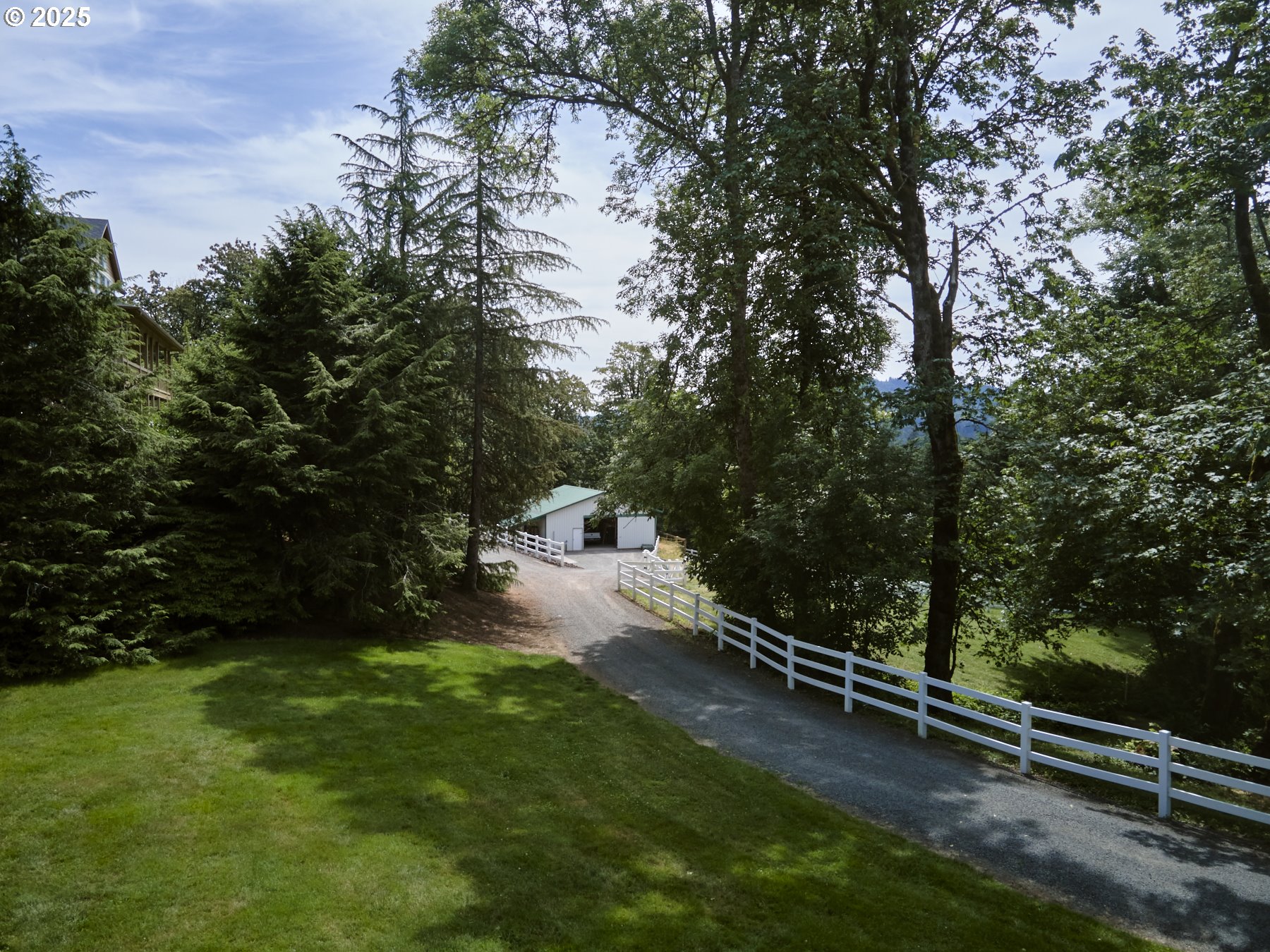 256 EAGLE POINT DR