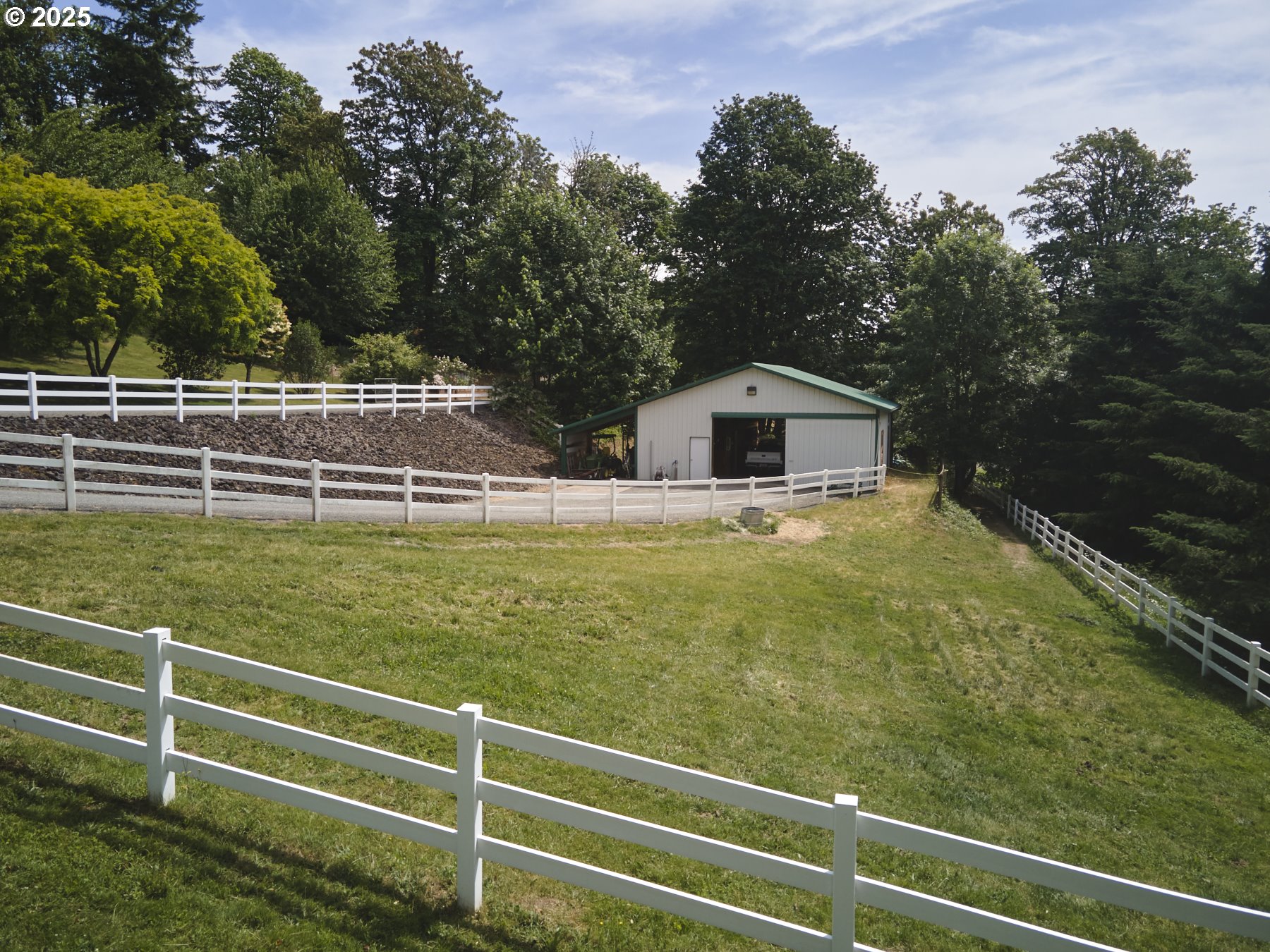 256 EAGLE POINT DR