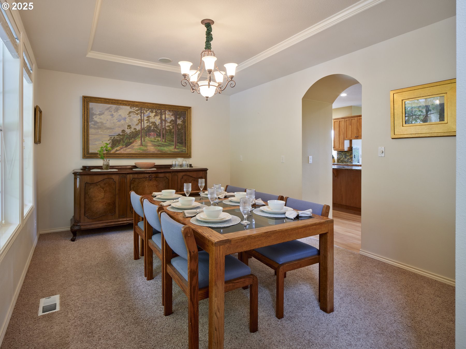 256 EAGLE POINT DR