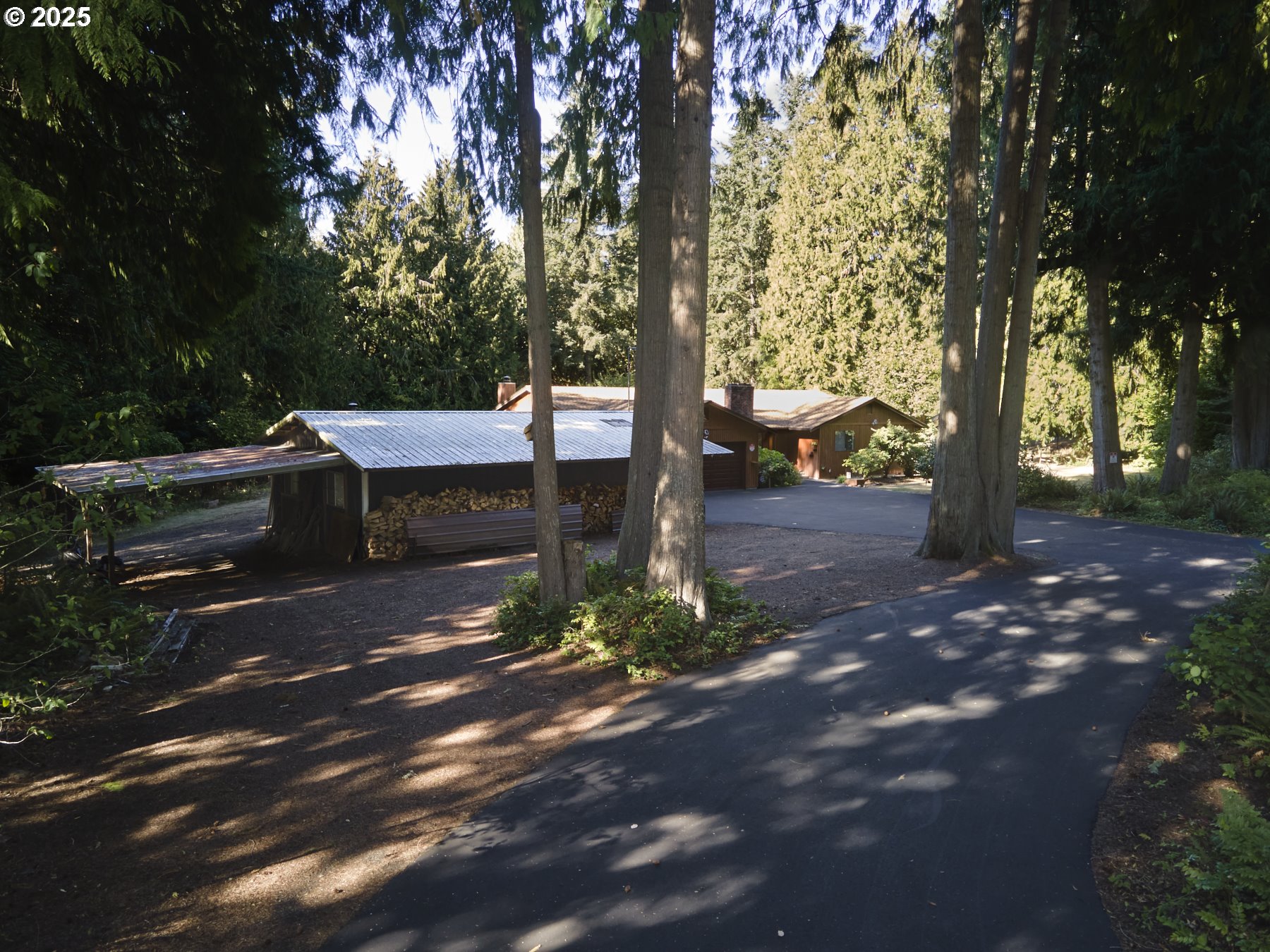 135 RIDGECREST DR
