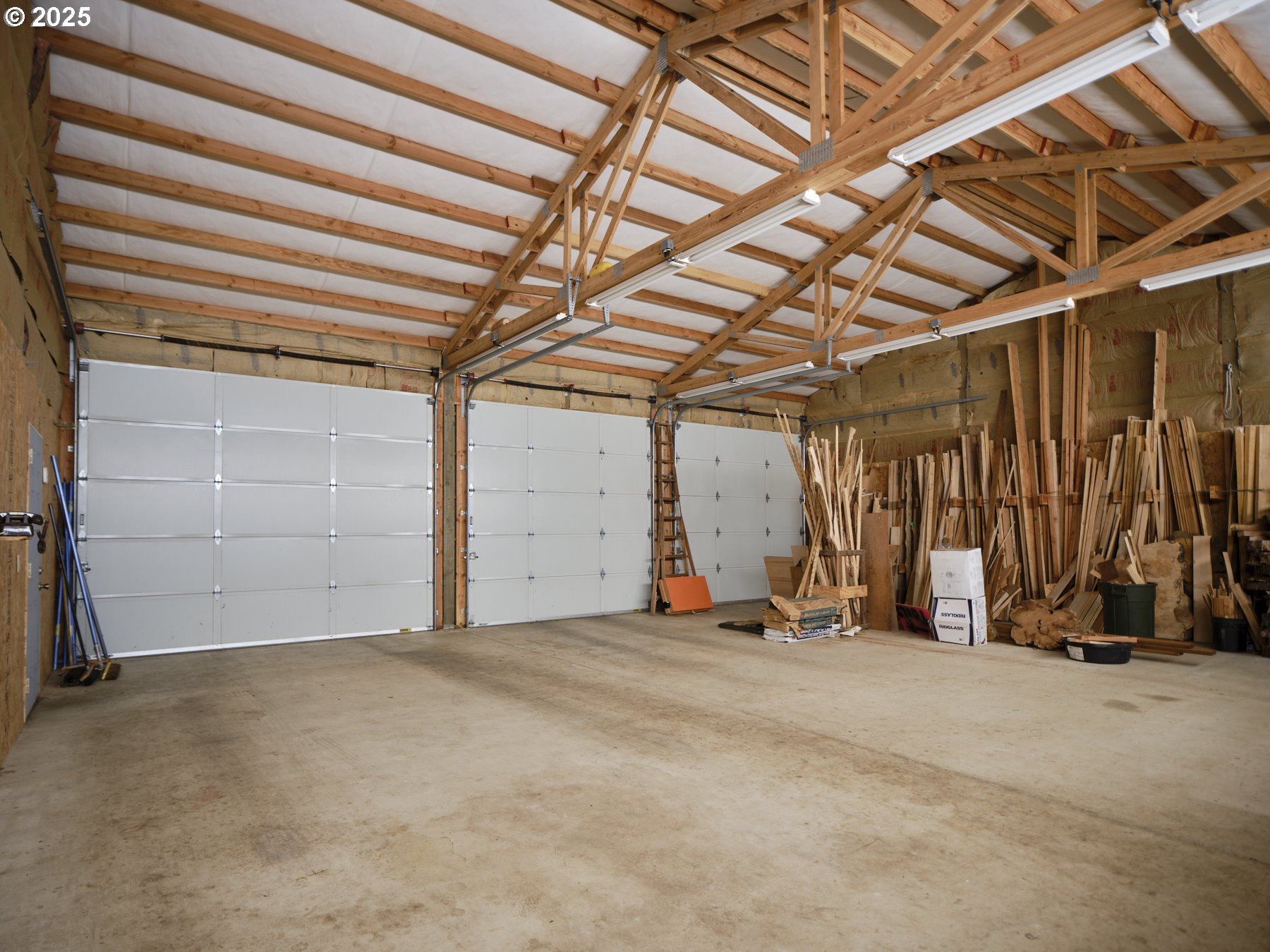 135 RIDGECREST DR