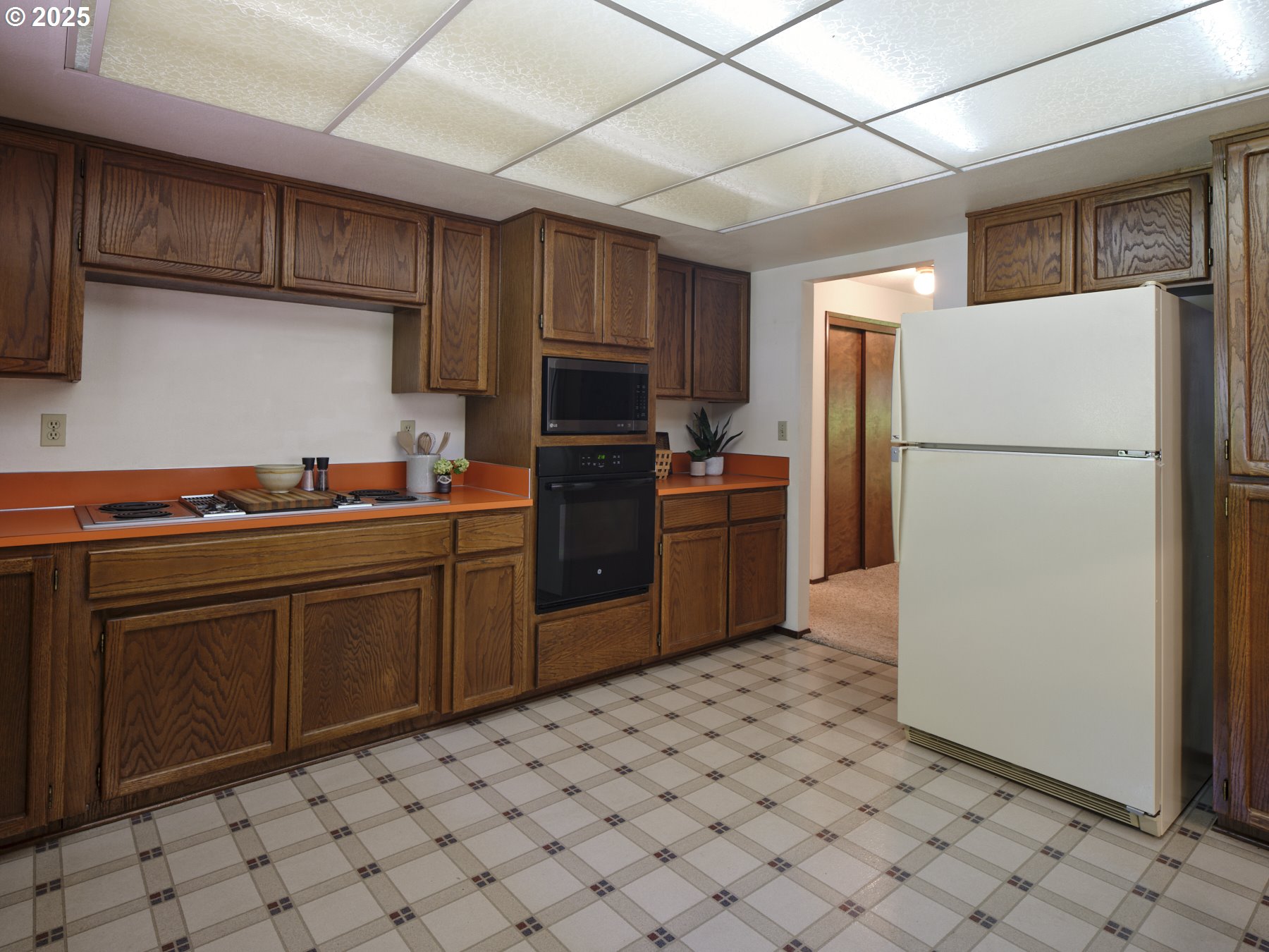 135 RIDGECREST DR