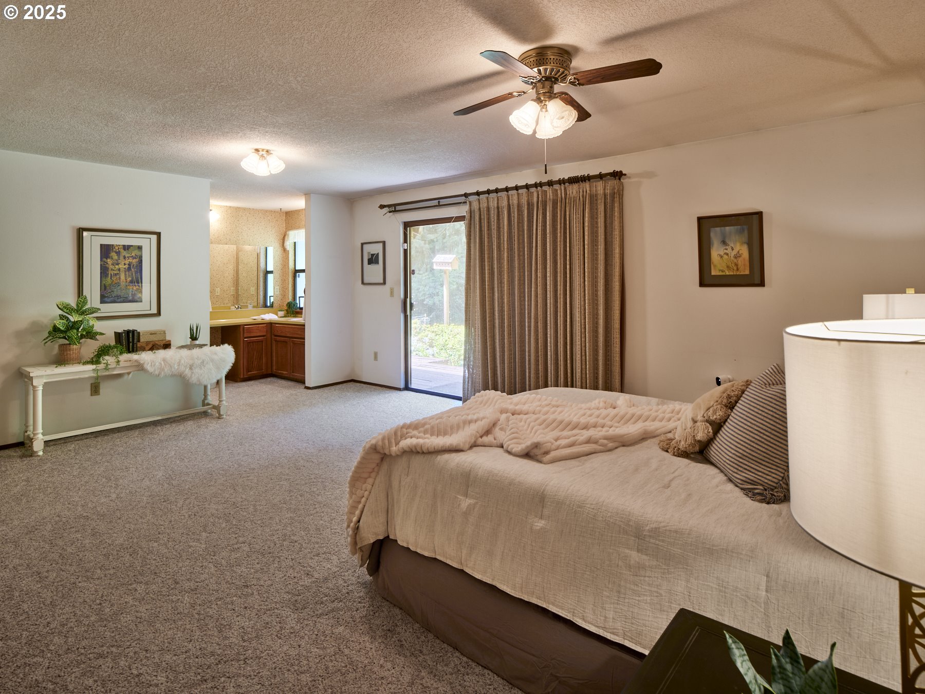 135 RIDGECREST DR